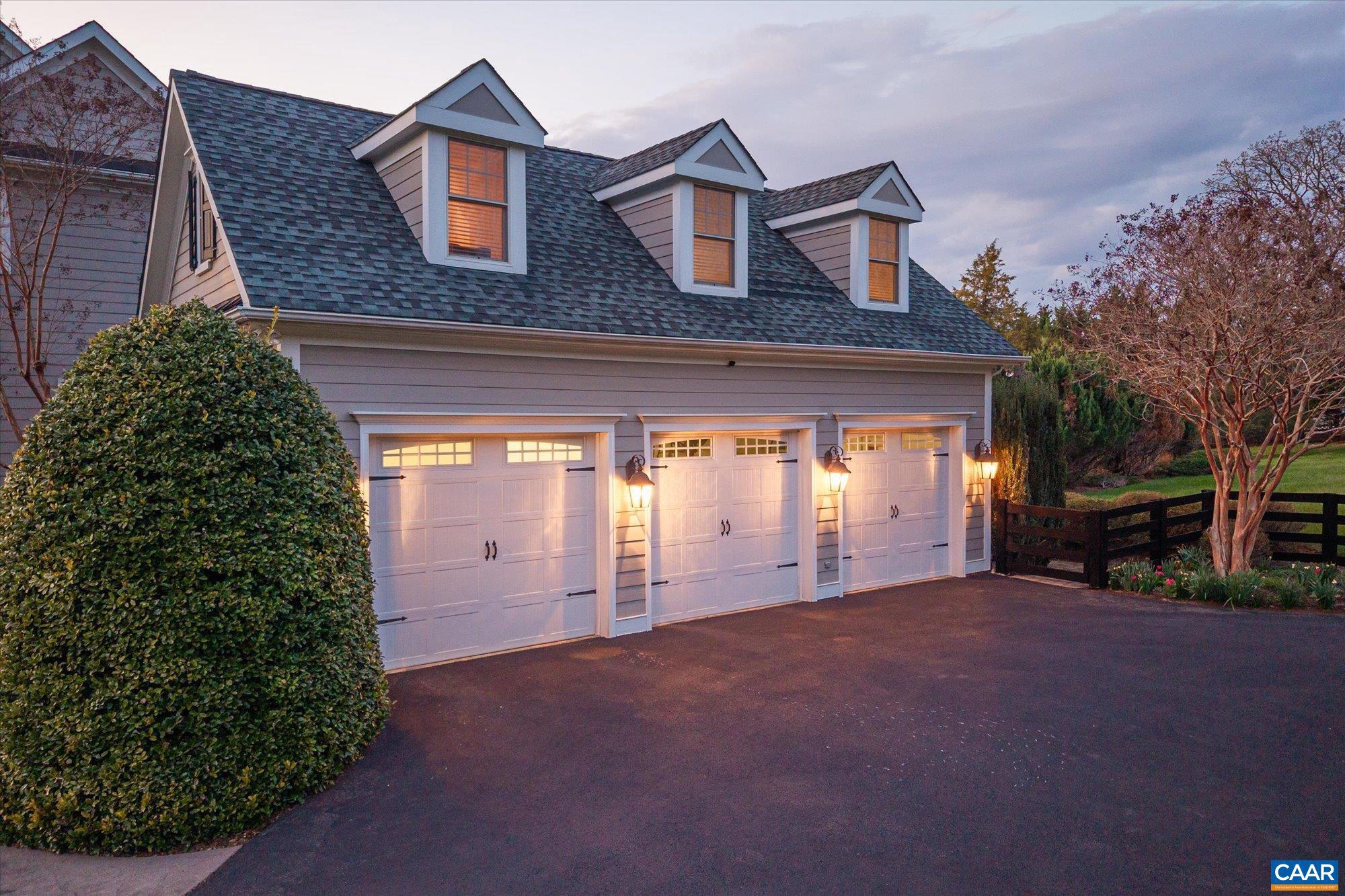 THE ROCKS - Residential