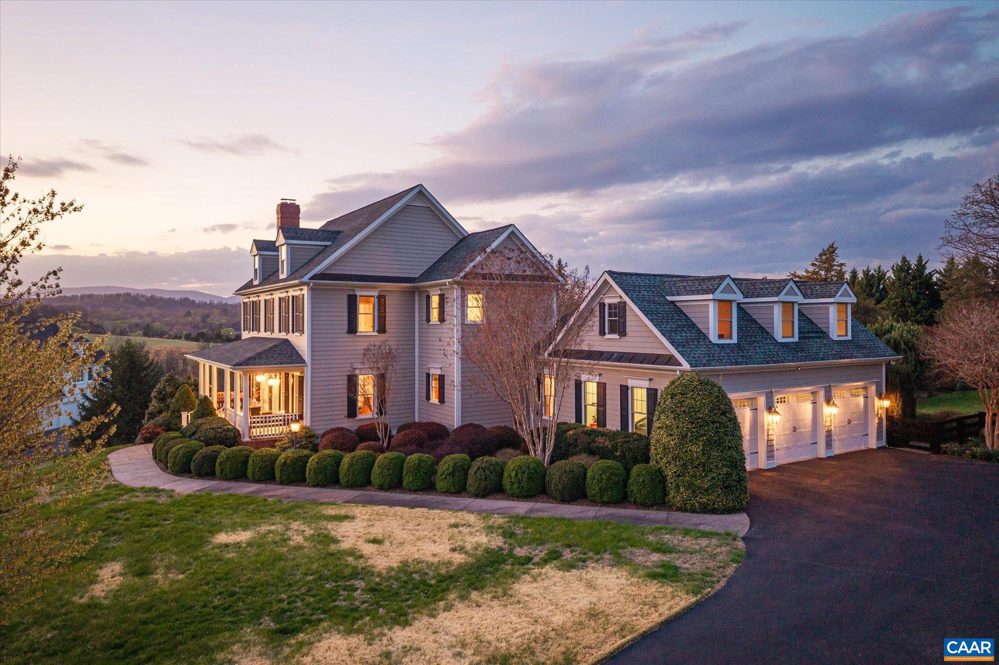 THE ROCKS - Residential