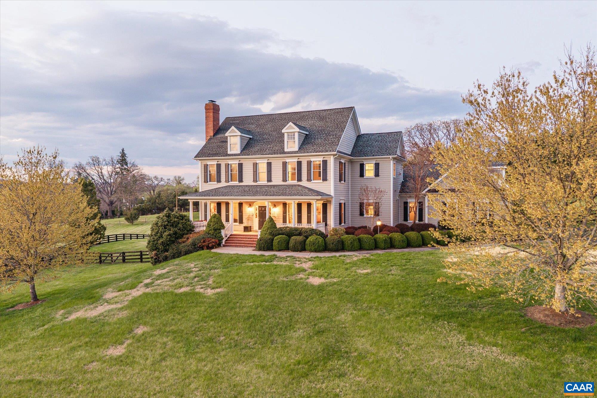 THE ROCKS - Residential