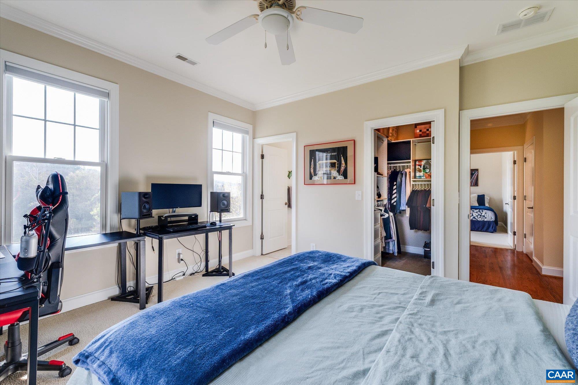 THE ROCKS - Residential