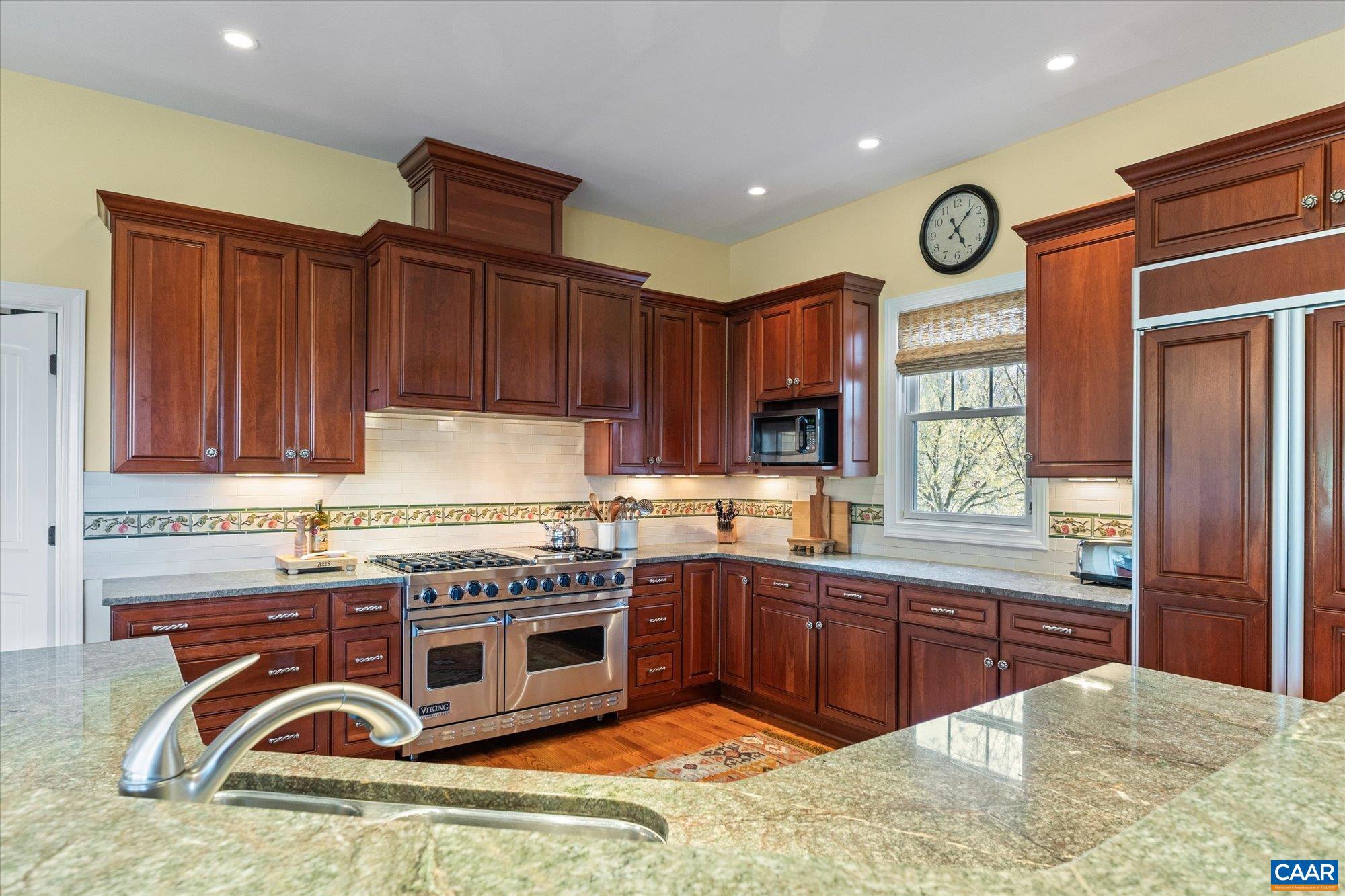 THE ROCKS - Residential