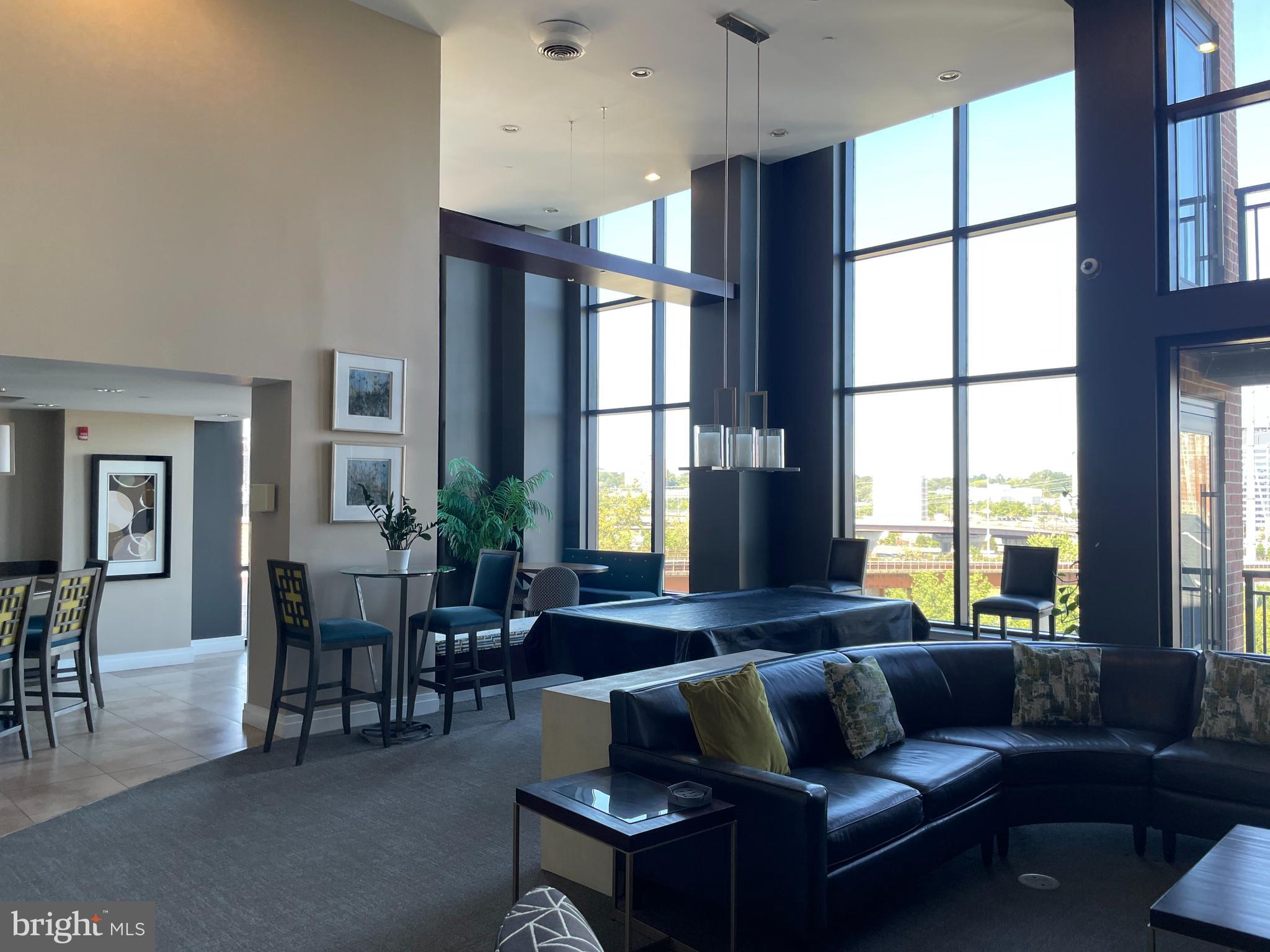 MIDTOWN ALEXANDRIA STATION CONDOMINIUM - Residential Lease