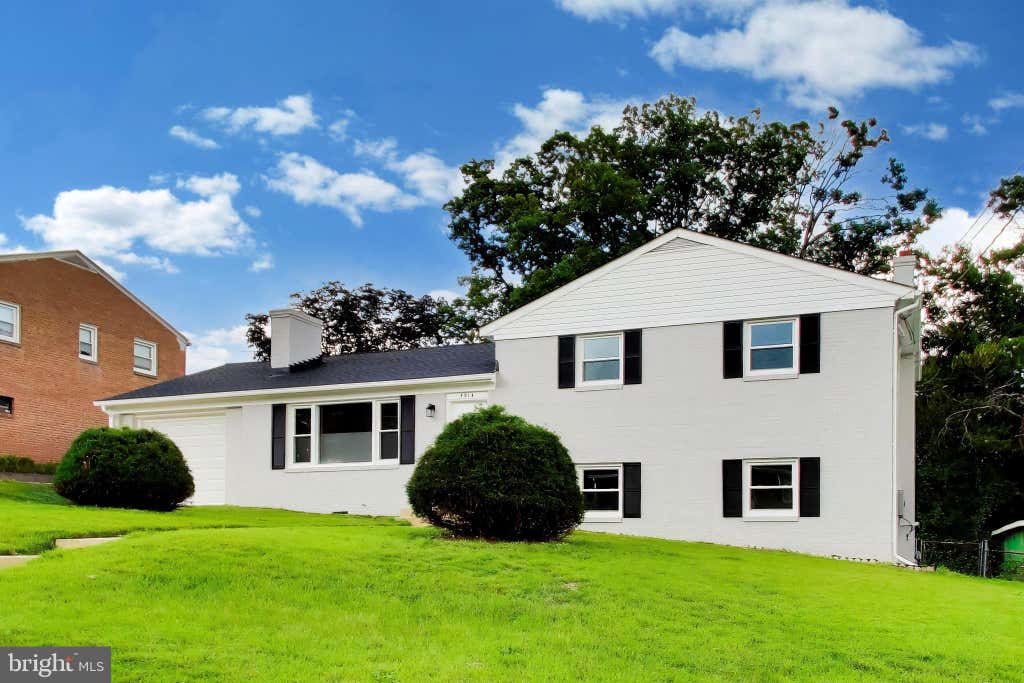 Photo of 5914 John Adams Drive, TEMPLE HILLS, MD 20748 (MLS # MDPG2215944)