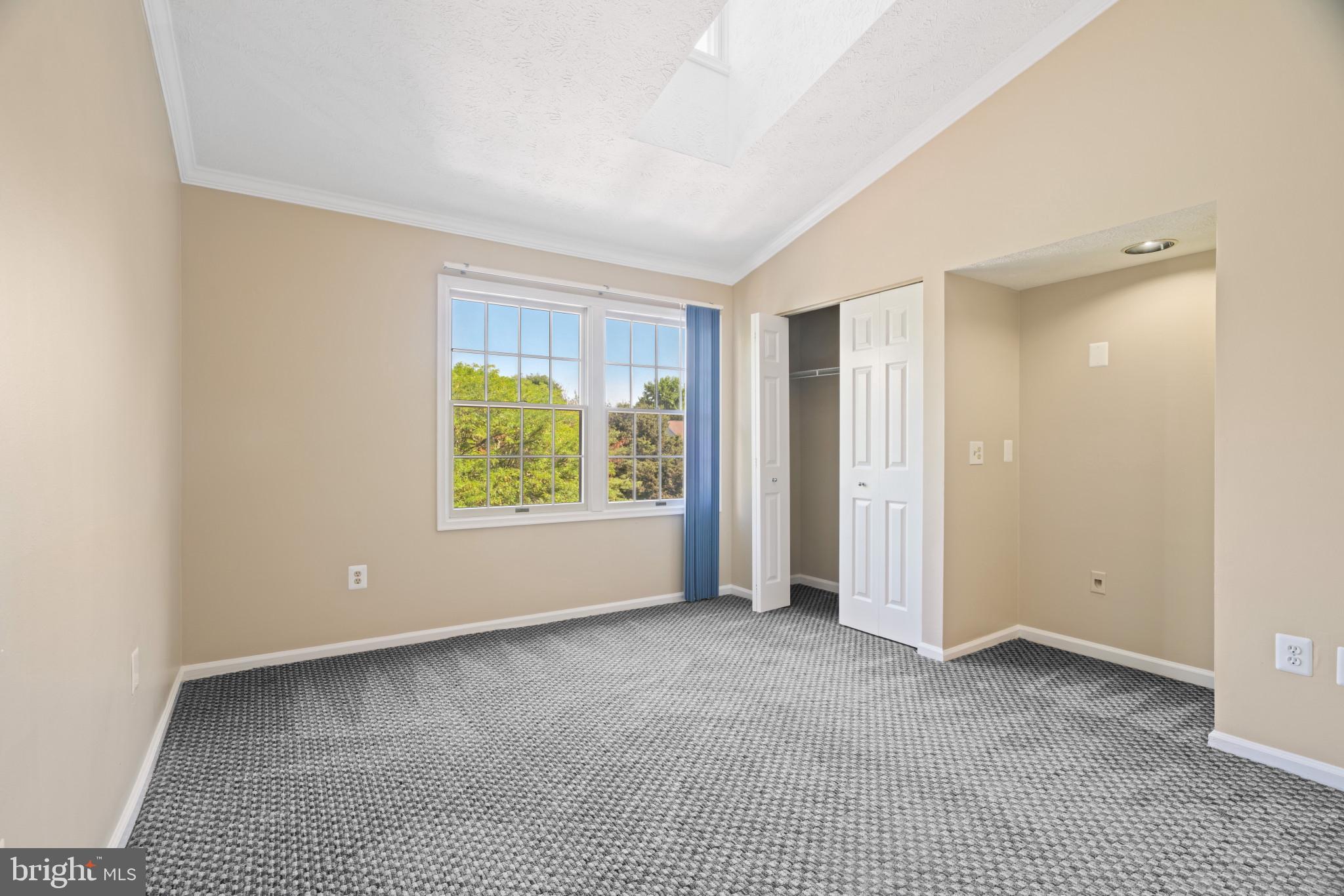 WATERS EDGE AT NORTH LAKE - Residential