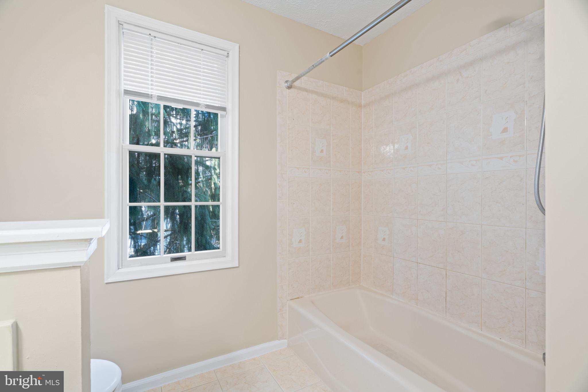 WATERS EDGE AT NORTH LAKE - Residential