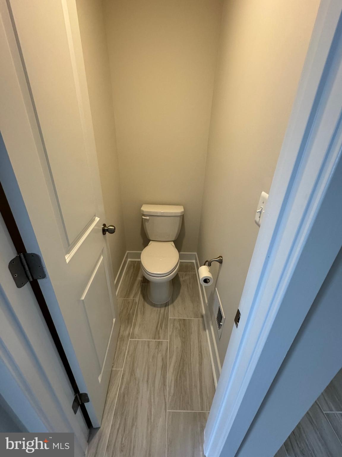 THE WOODS AT MYRTLE POINT - Residential Lease