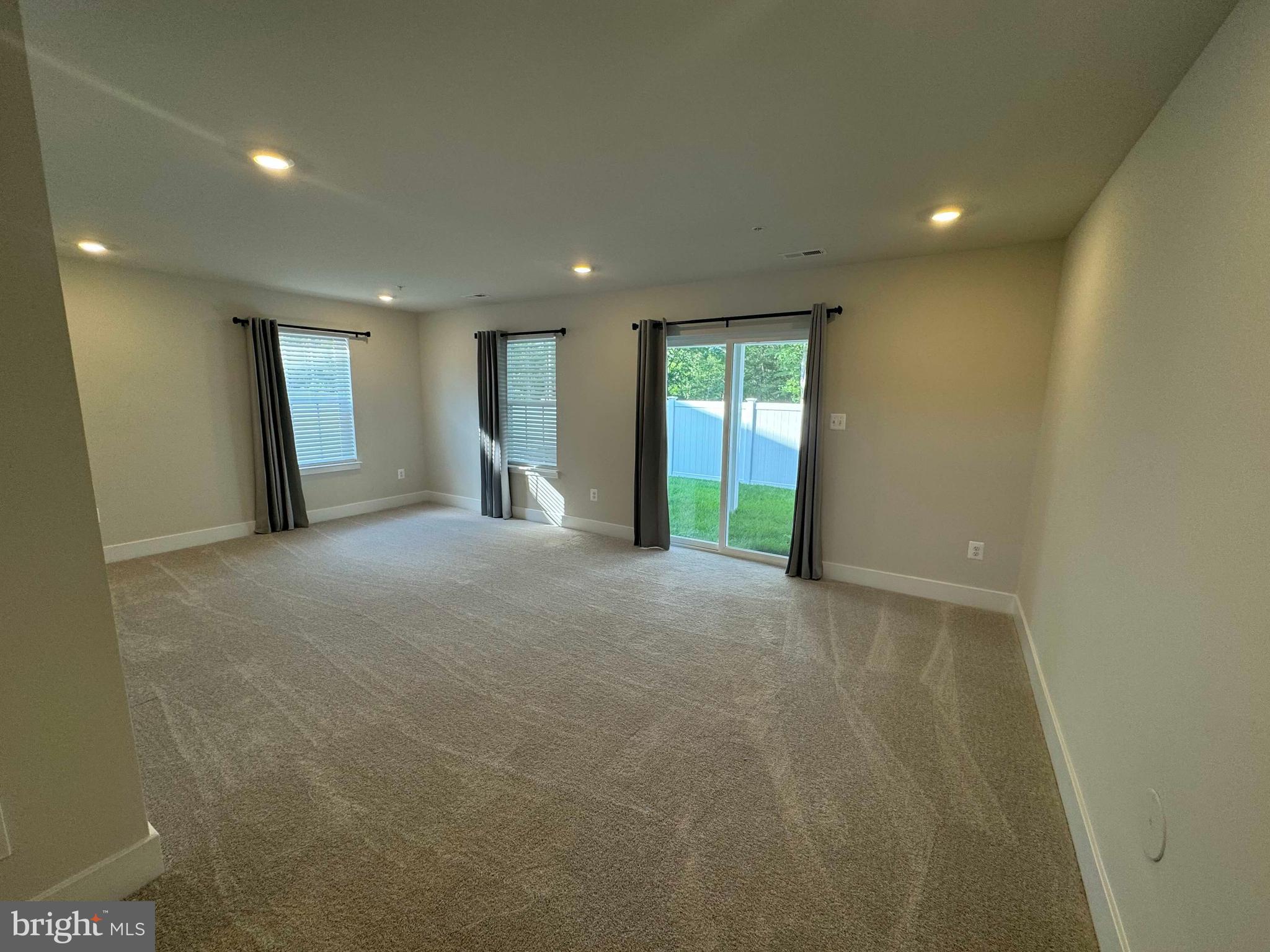 THE WOODS AT MYRTLE POINT - Residential Lease