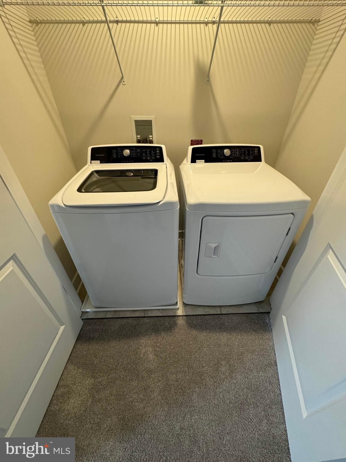 THE WOODS AT MYRTLE POINT - Residential Lease