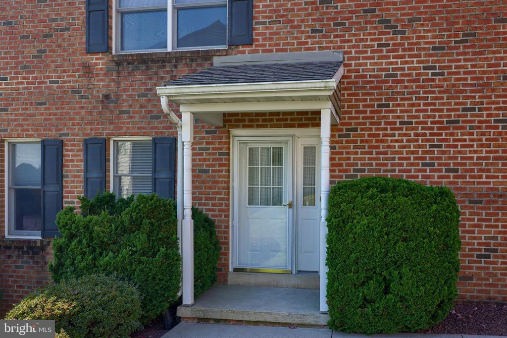 Photo of 451 Hillside Drive, MOUNTVILLE, PA 17554 (MLS # PALA2059432)