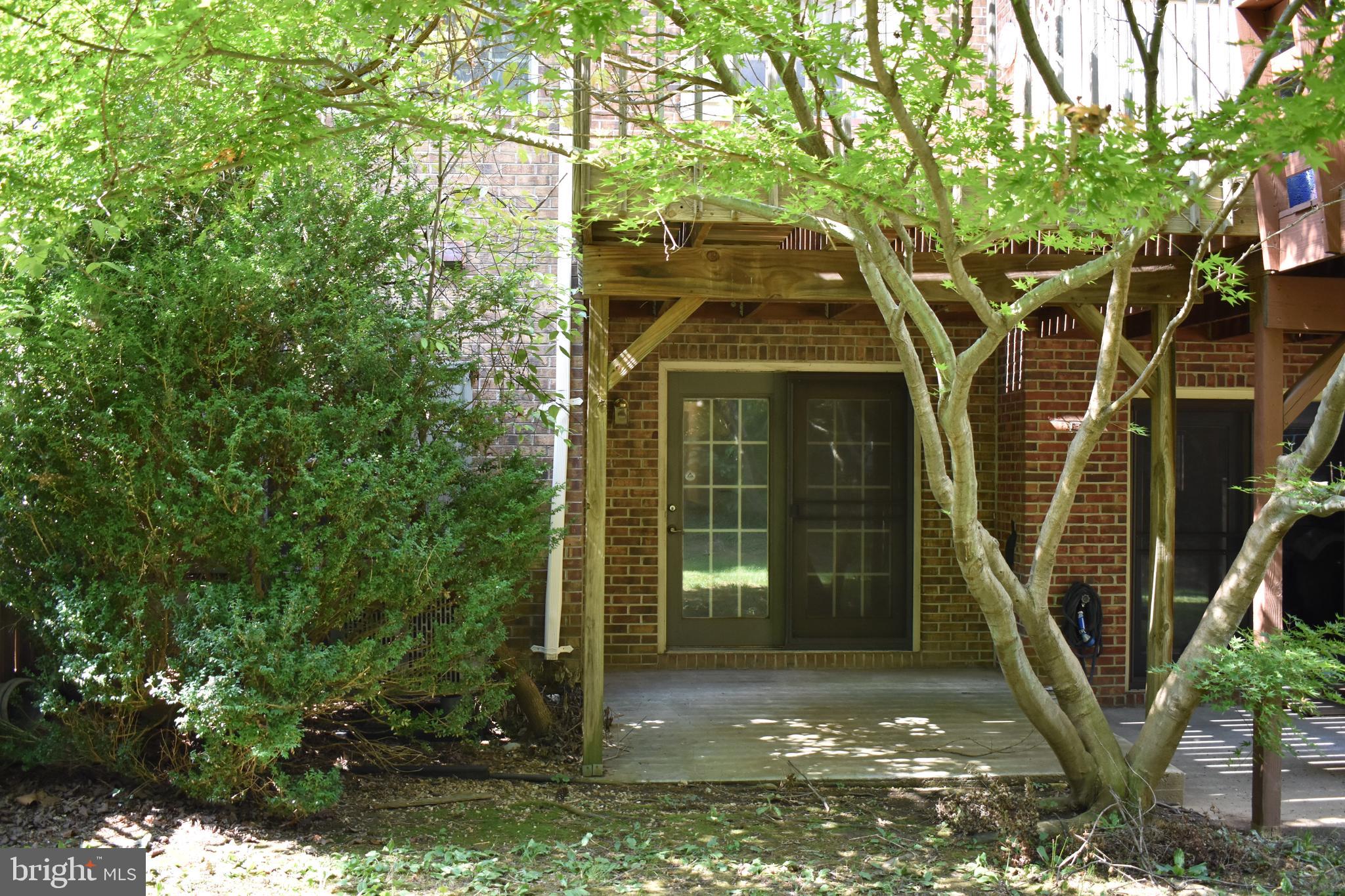 NORTH GATE TOWNE HOMES - Residential Lease