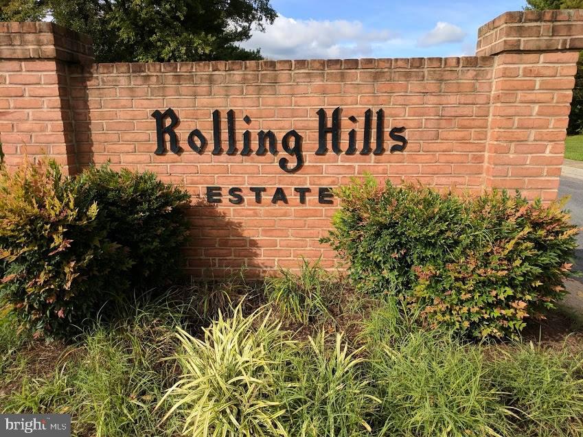 ROLLING HILLS ESTATES - Residential