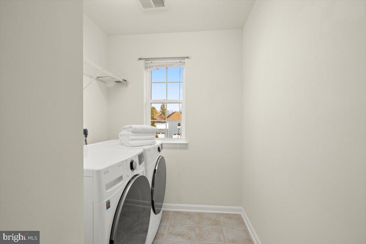 ROLLING HILLS ESTATES - Residential