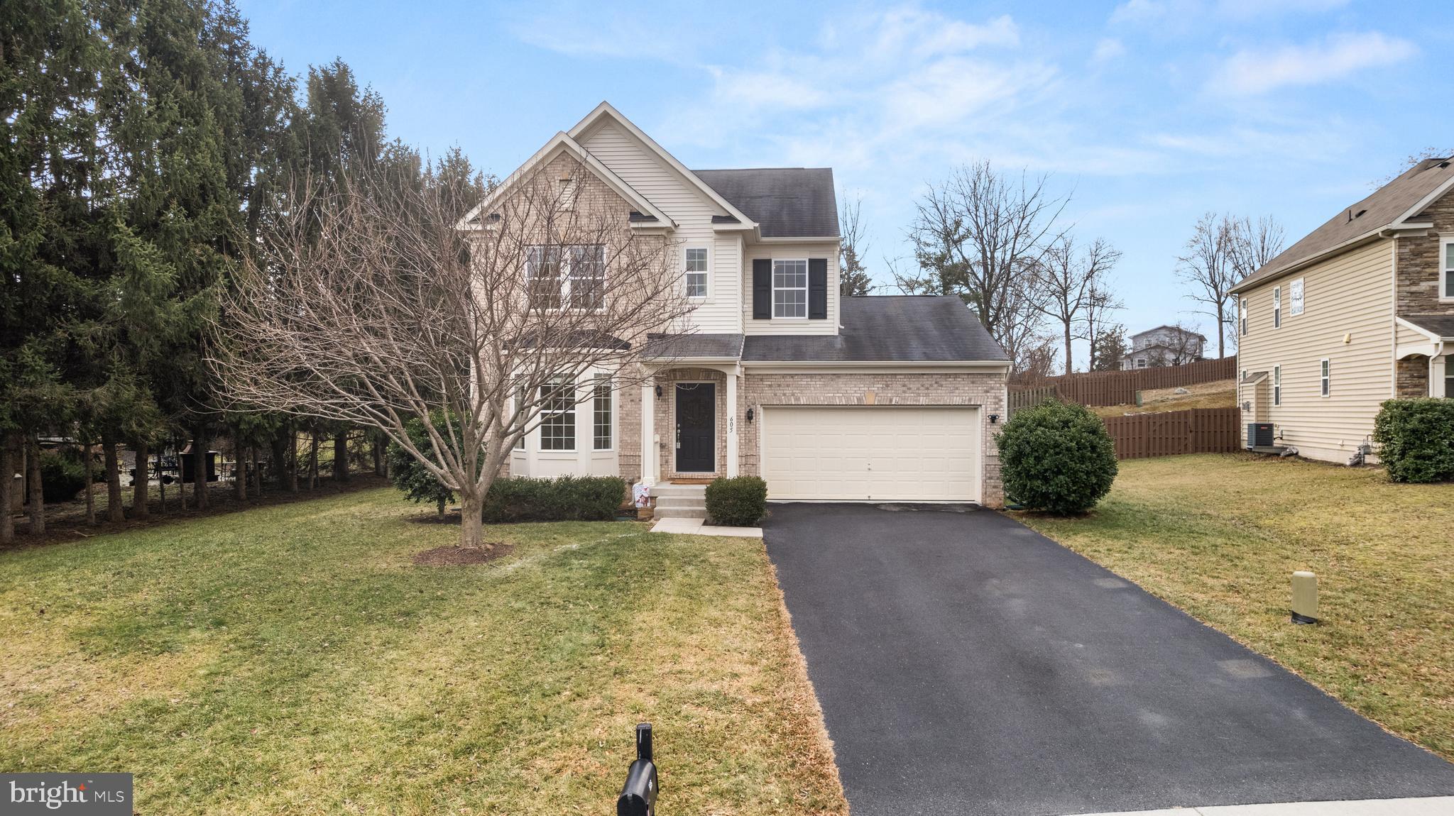 ROLLING HILLS ESTATES - Residential