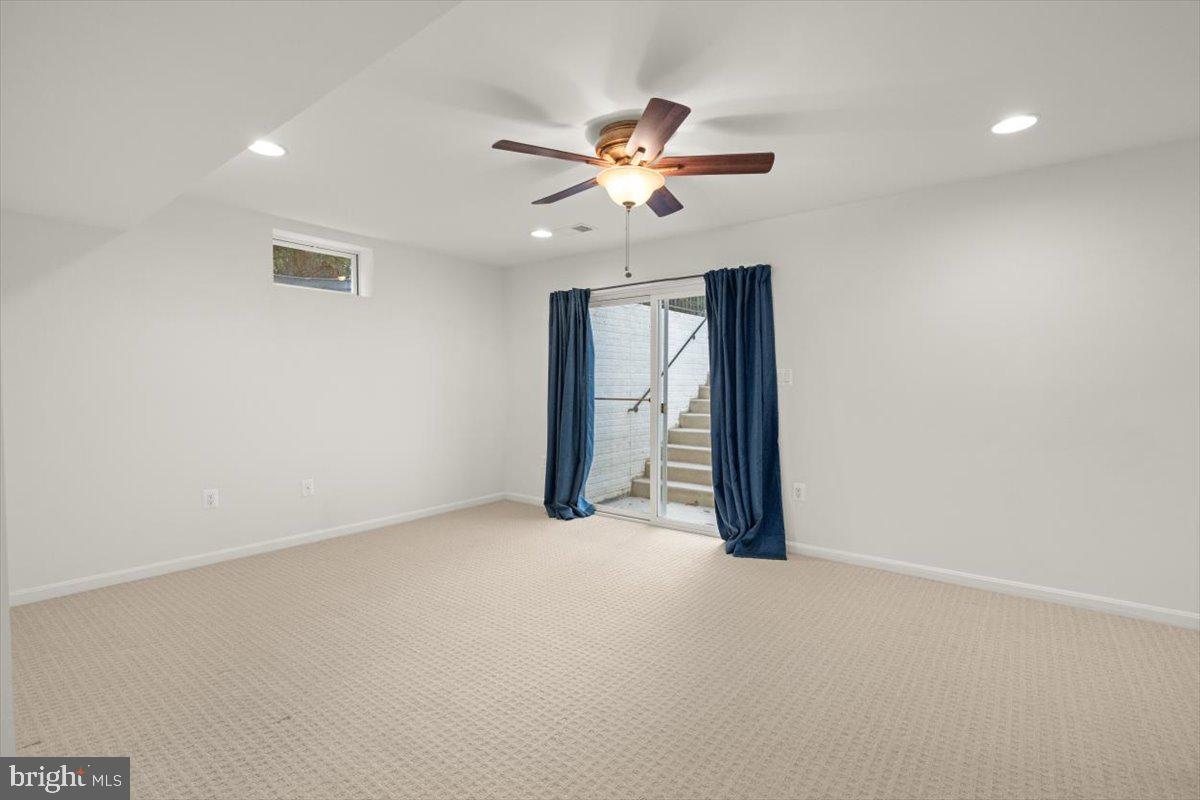 ROLLING HILLS ESTATES - Residential