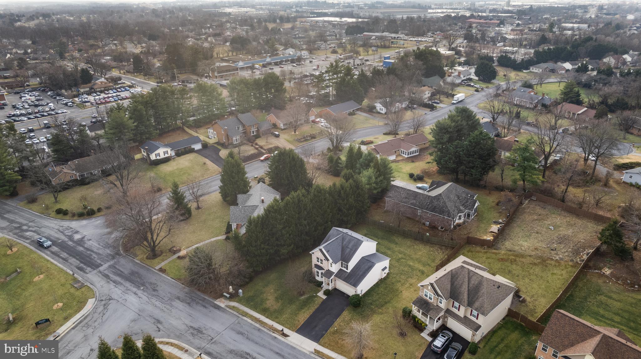 ROLLING HILLS ESTATES - Residential