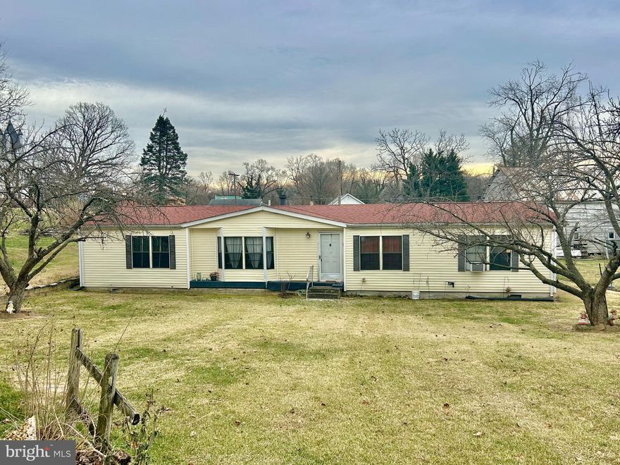 Don't miss this opportunity to own  a spacious 3 bed 2 bath home situated on flat lot in Boyce.  Features open floor plan, separate dining room and large family room. Each bedroom includes generous walk-in closets for ample storage.   Laundry conveniently located at rear entrance includes mud/room or versatile utility and pantry.  Primary suite includes bath with large jetted tub and separate stand-up shower with dual sinks.  Professional photos to come.