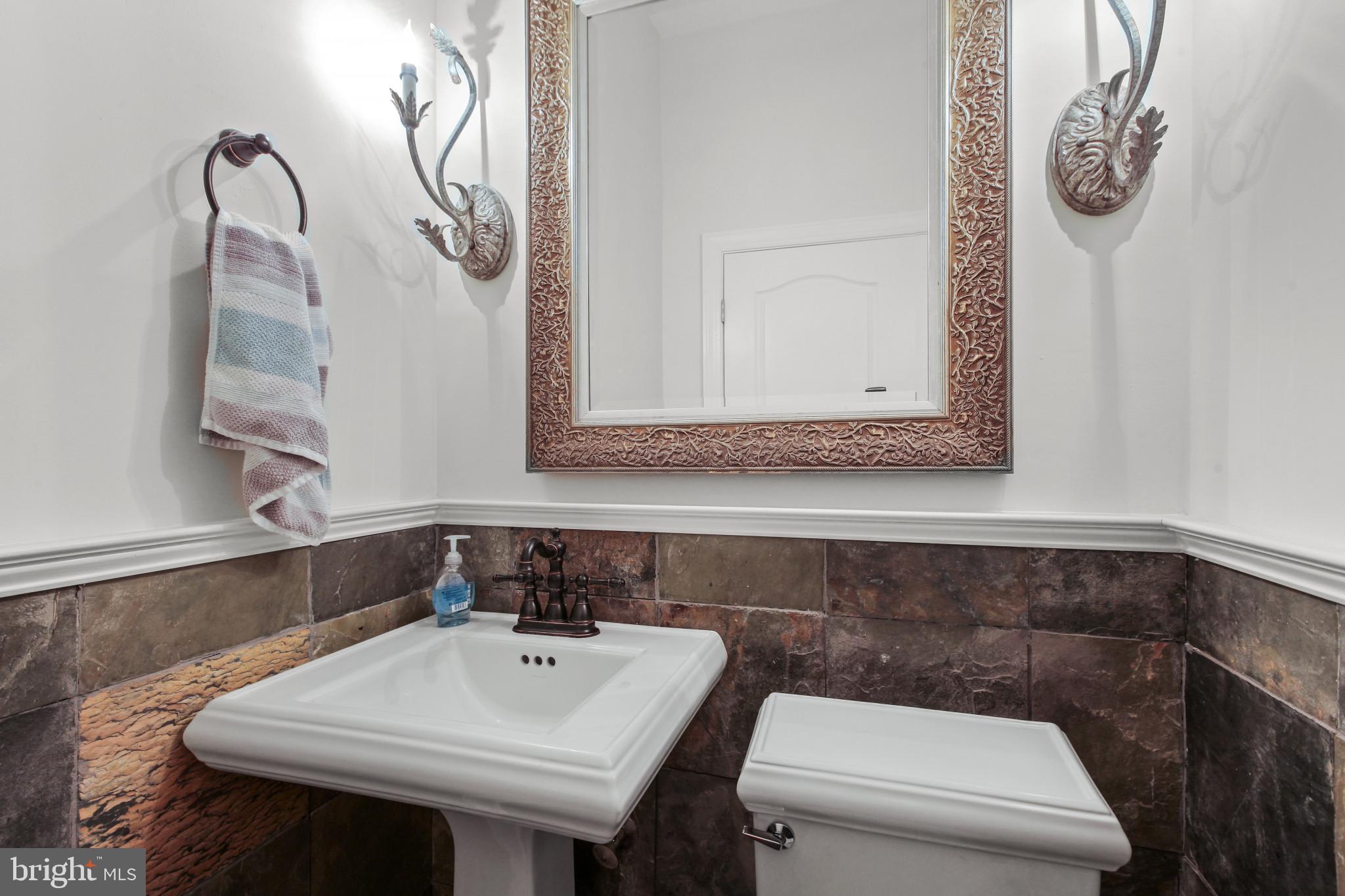 HIGHLANDTOWN - Residential