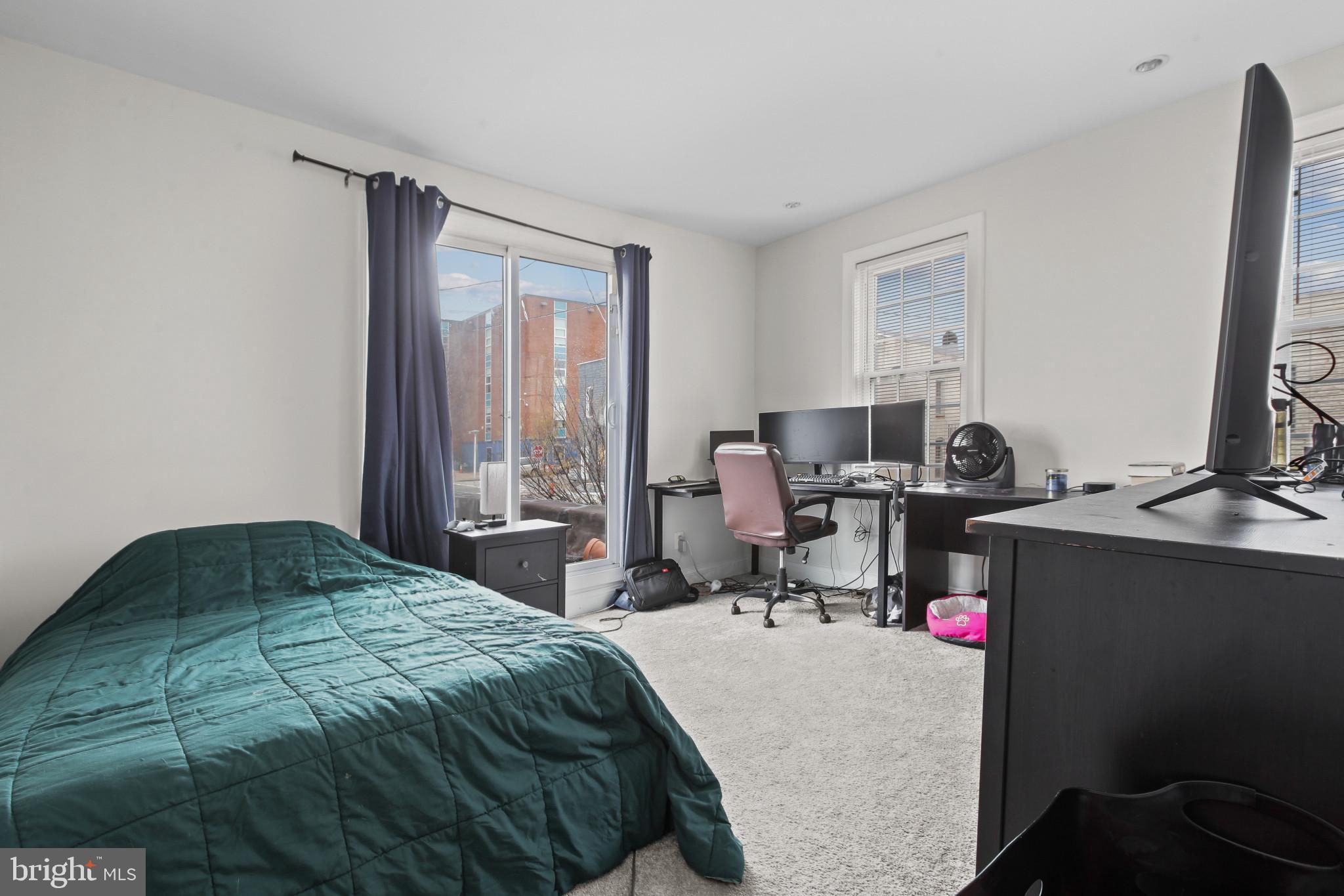 HIGHLANDTOWN - Residential