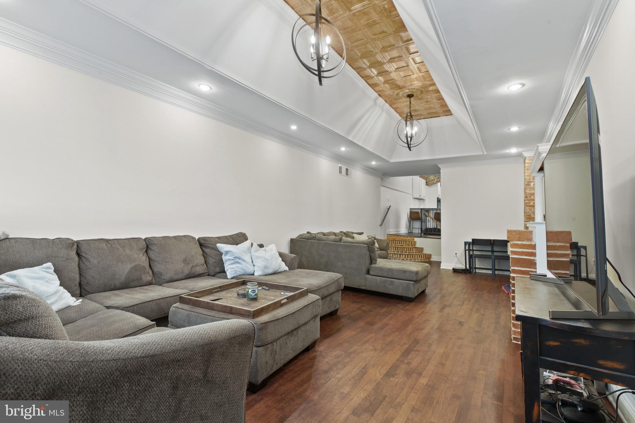 HIGHLANDTOWN - Residential