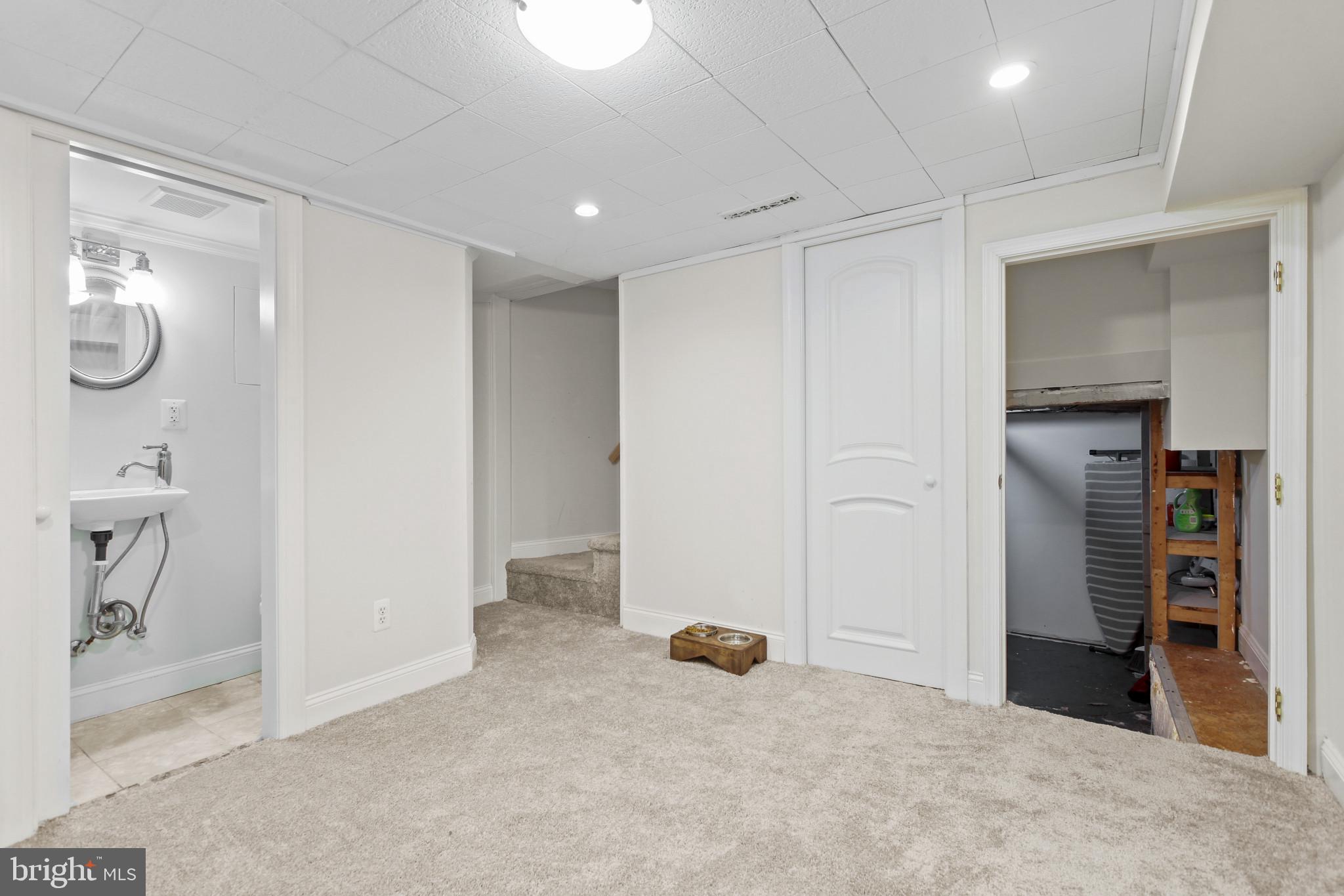 HIGHLANDTOWN - Residential