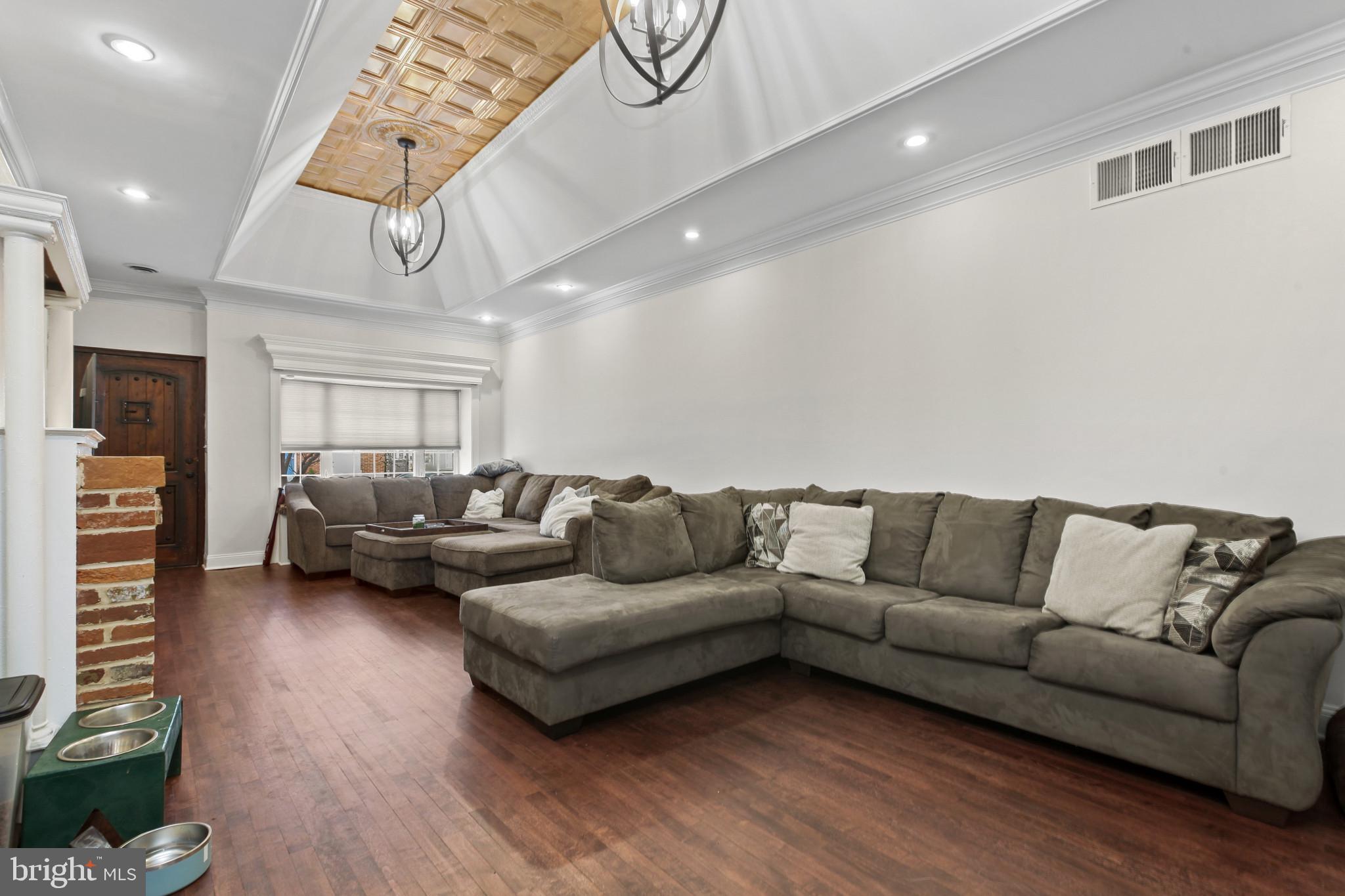HIGHLANDTOWN - Residential