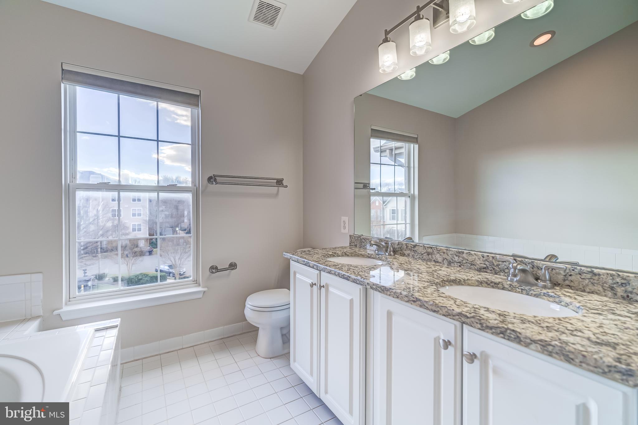 CEDAR LAKES - Residential Lease