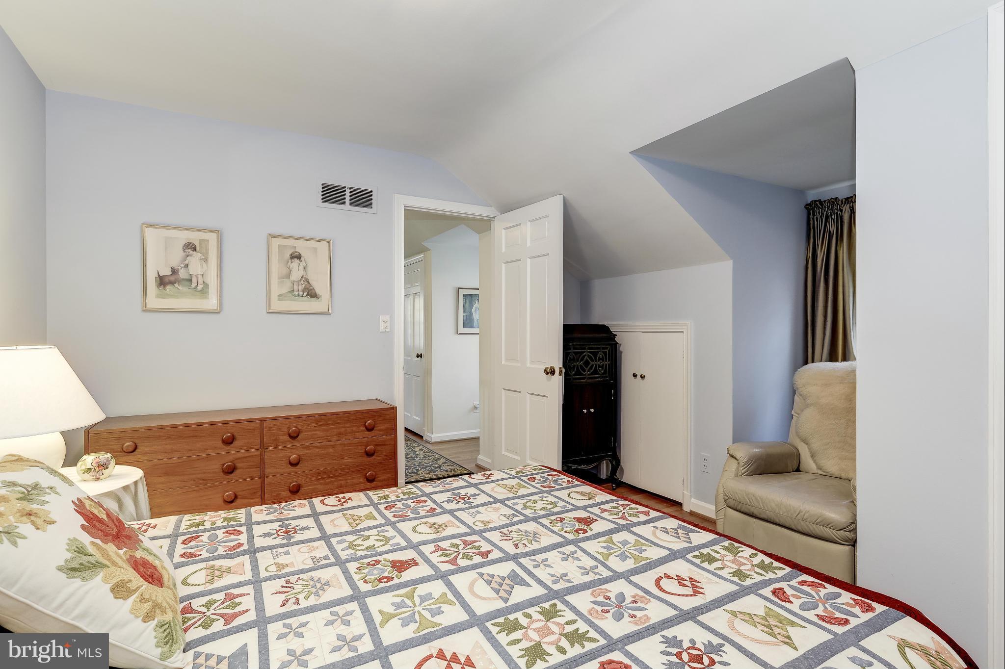 LOCUST HILL ESTATES - Residential