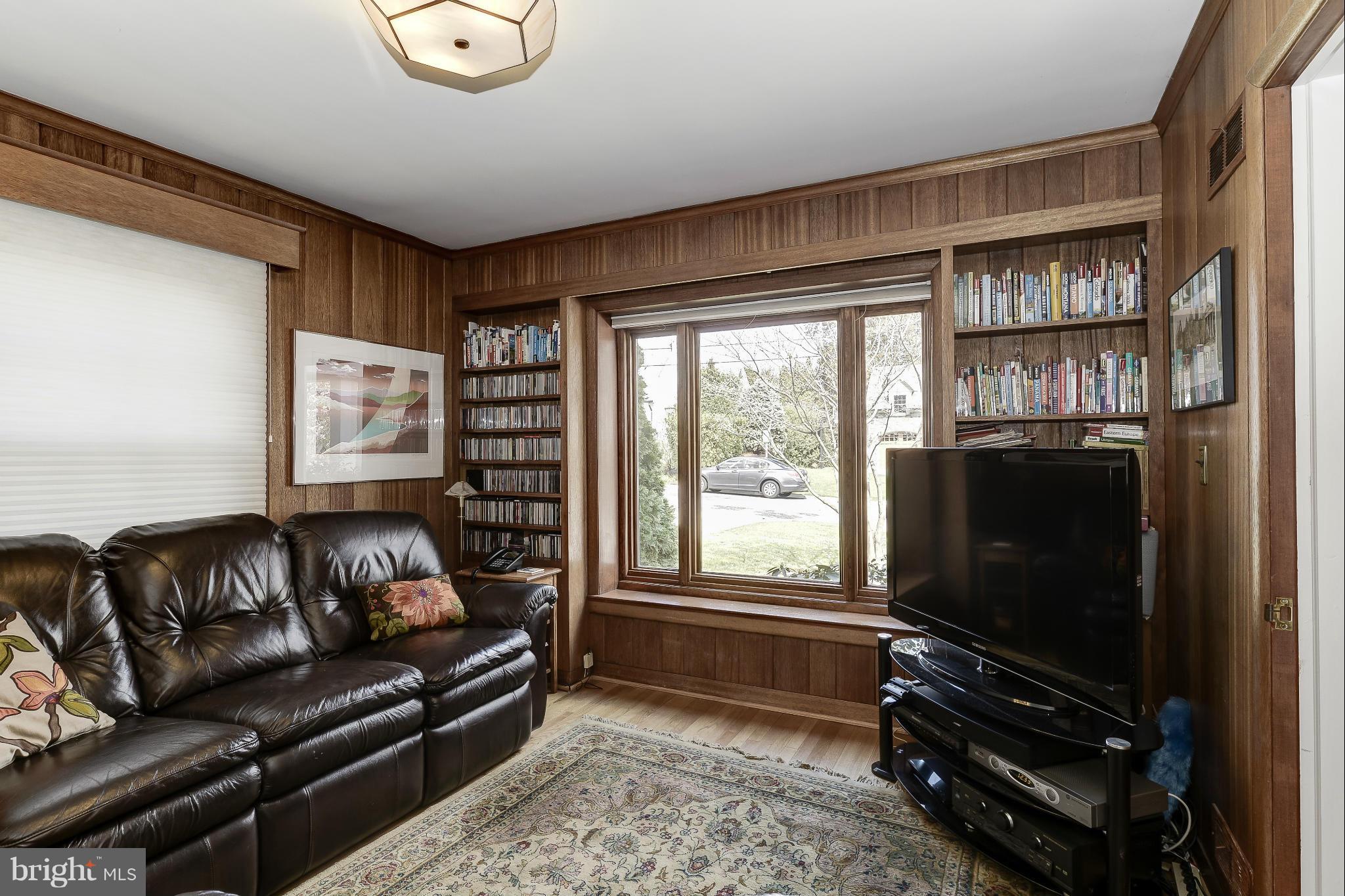 LOCUST HILL ESTATES - Residential