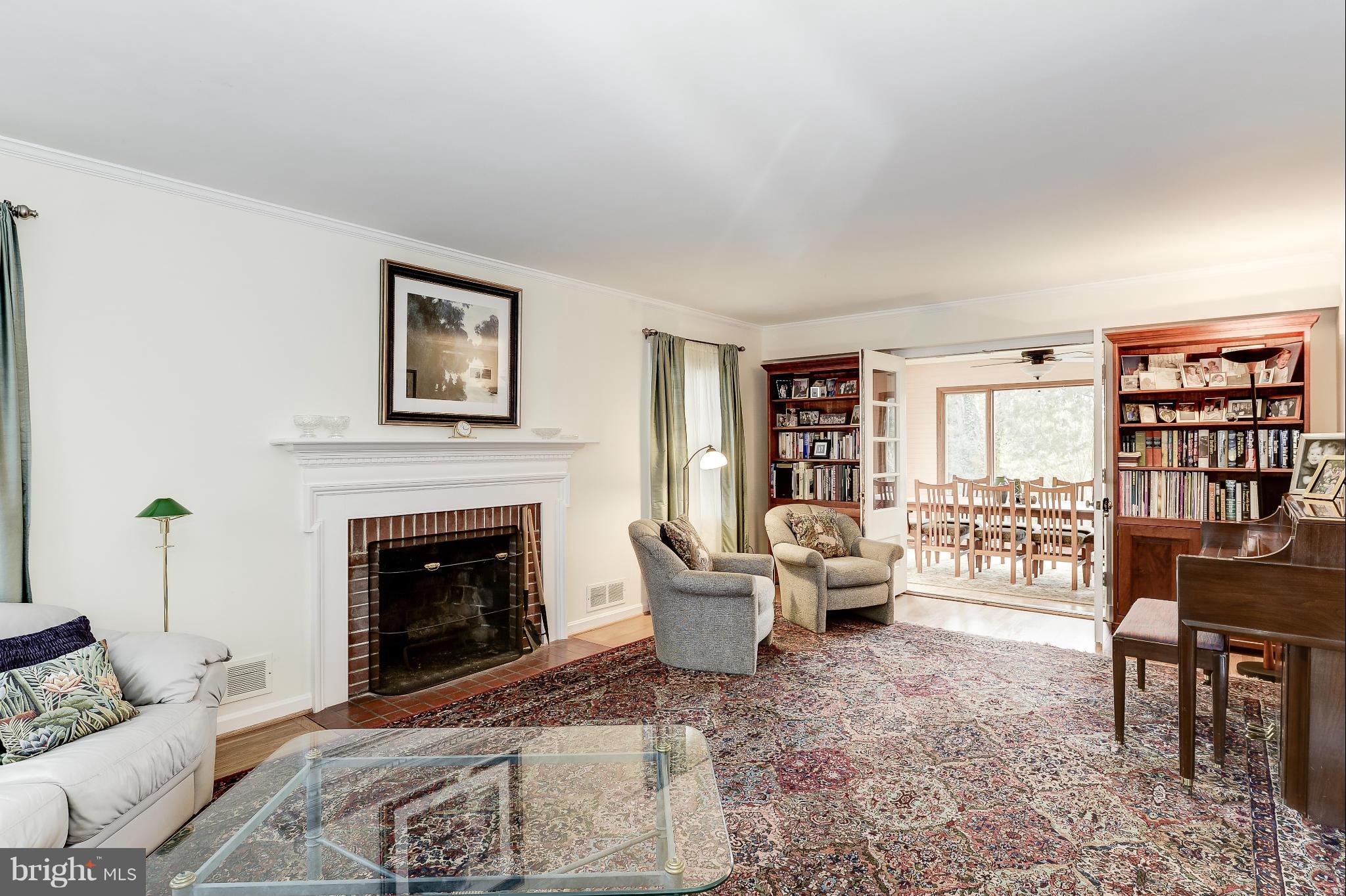 LOCUST HILL ESTATES - Residential