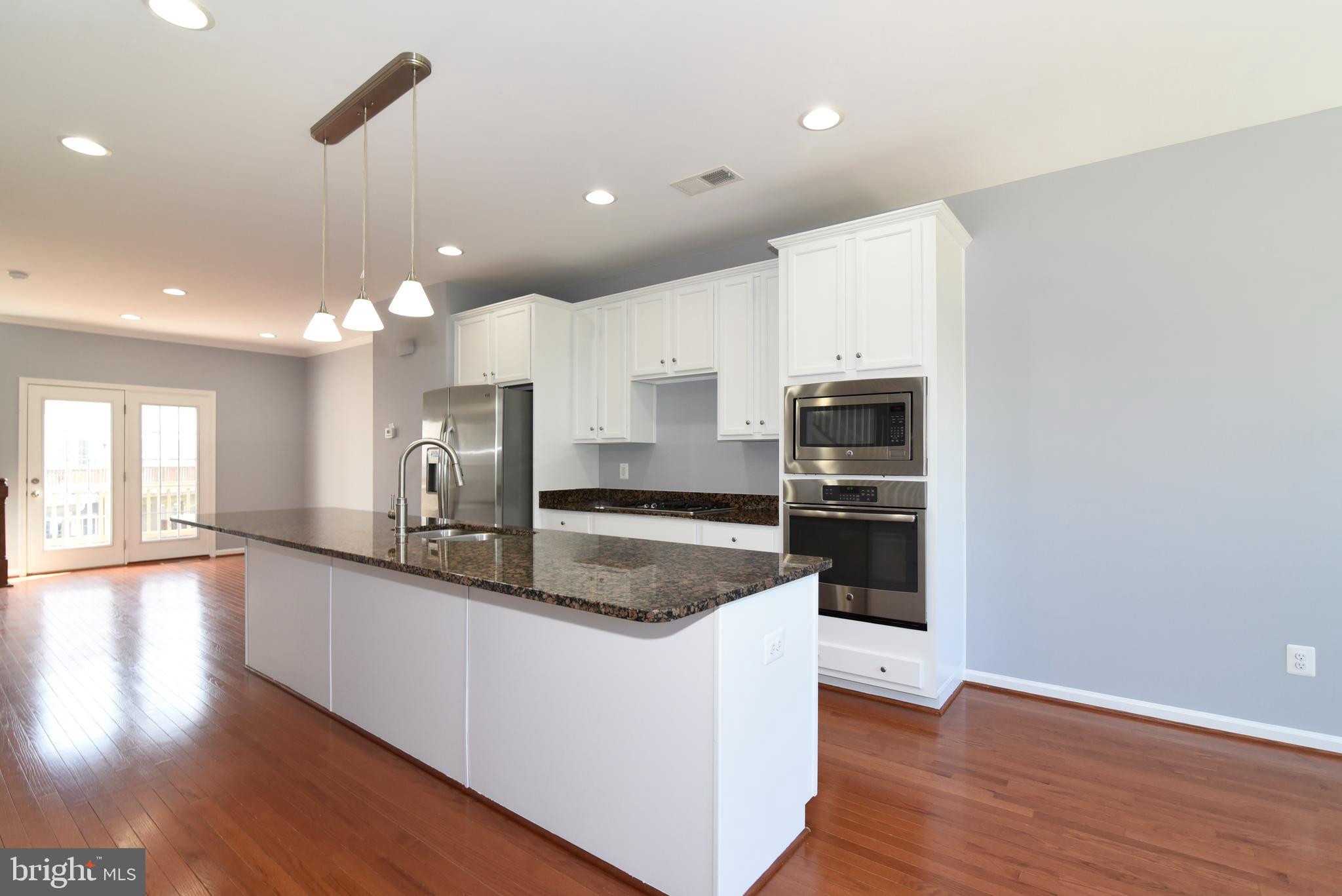 BROADLANDS - Residential