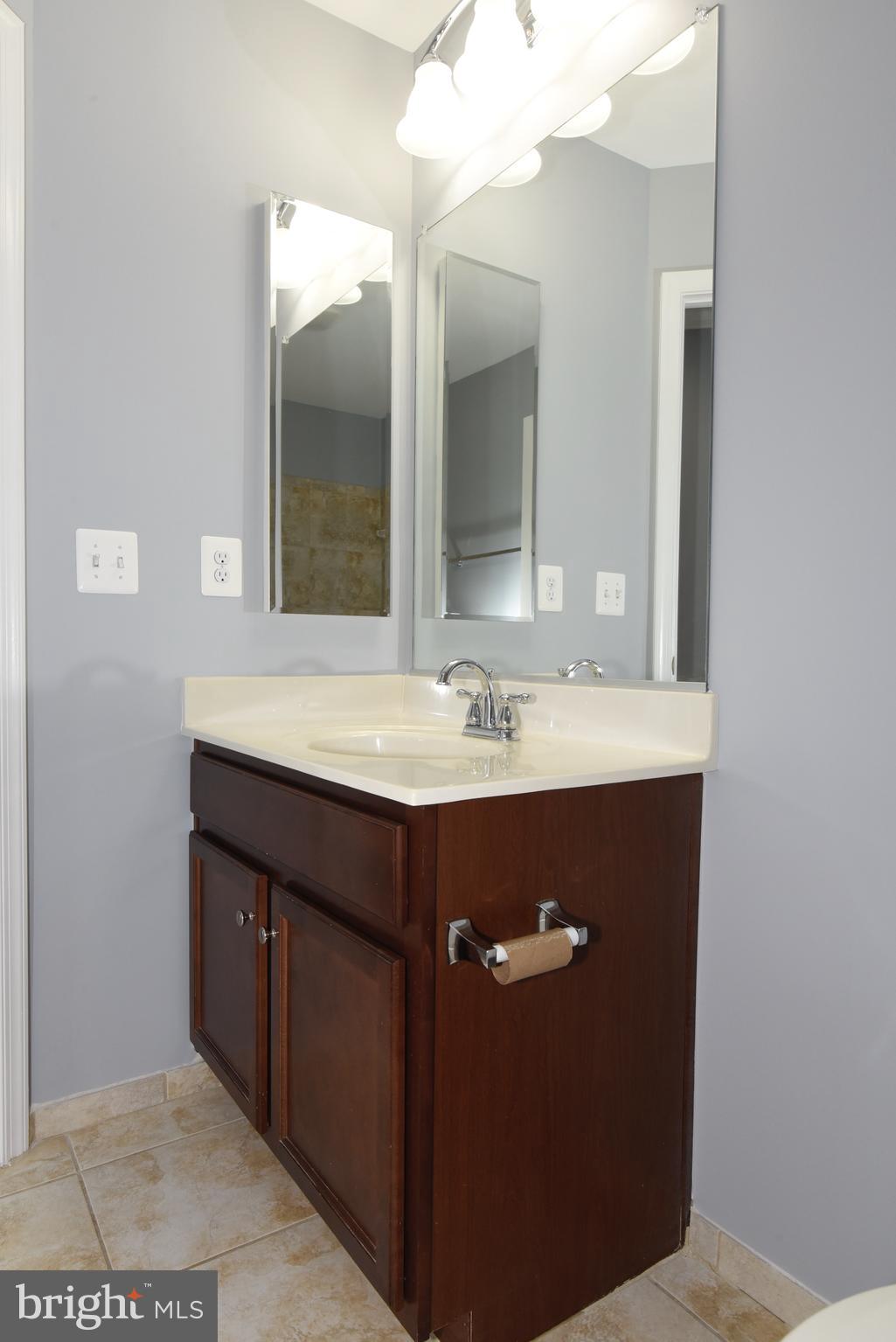 BROADLANDS - Residential