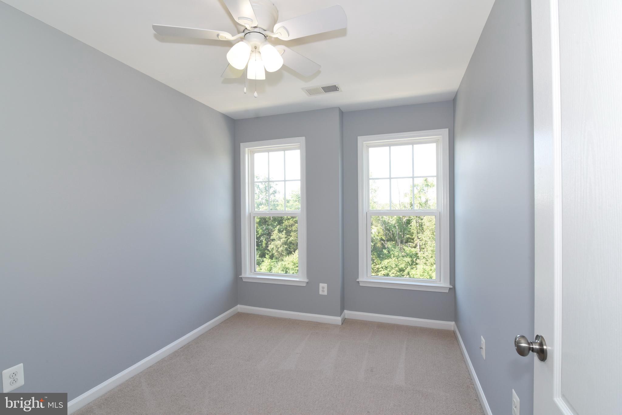 BROADLANDS - Residential