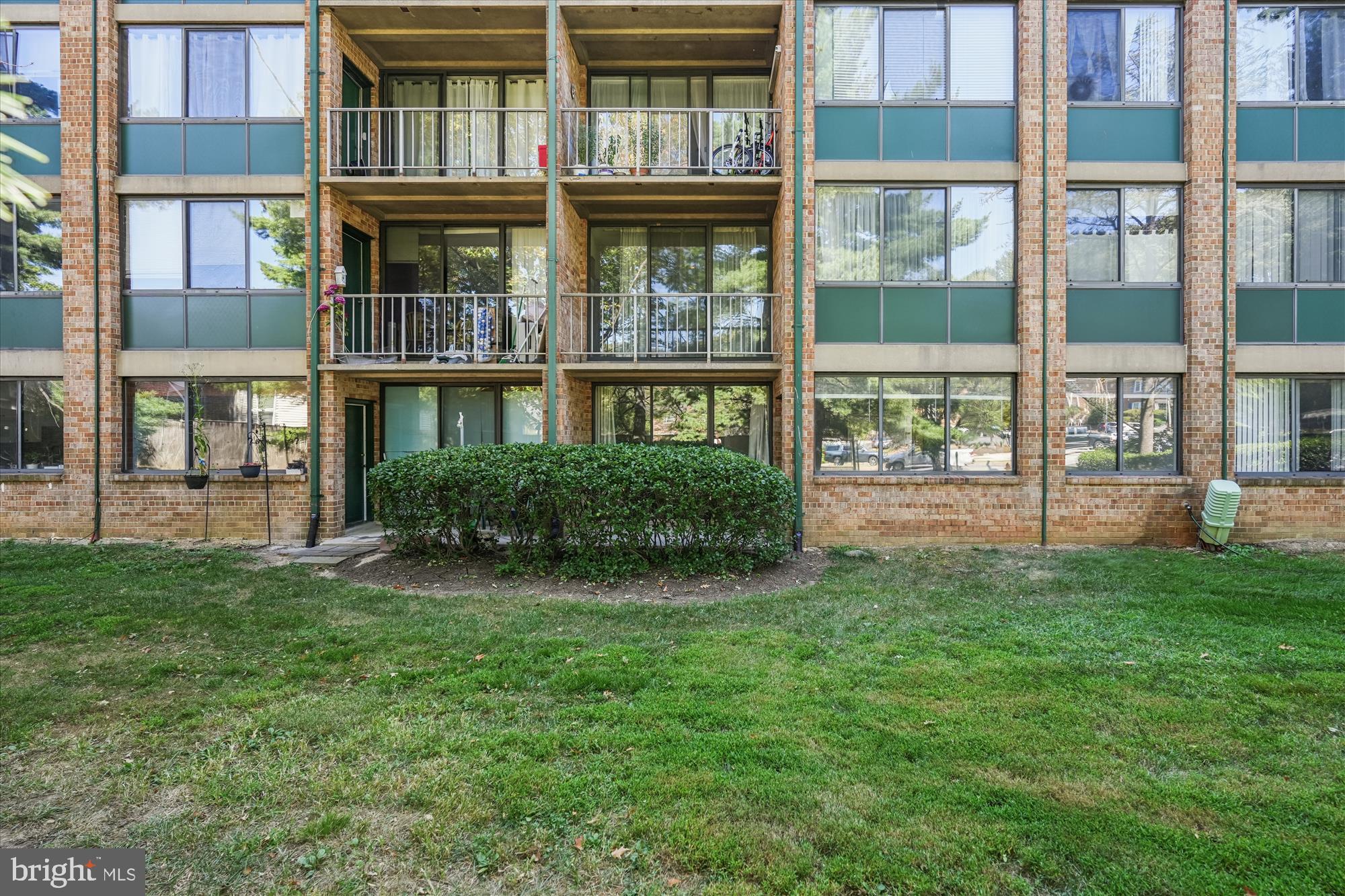 527 N ARMISTEAD STREET T3
