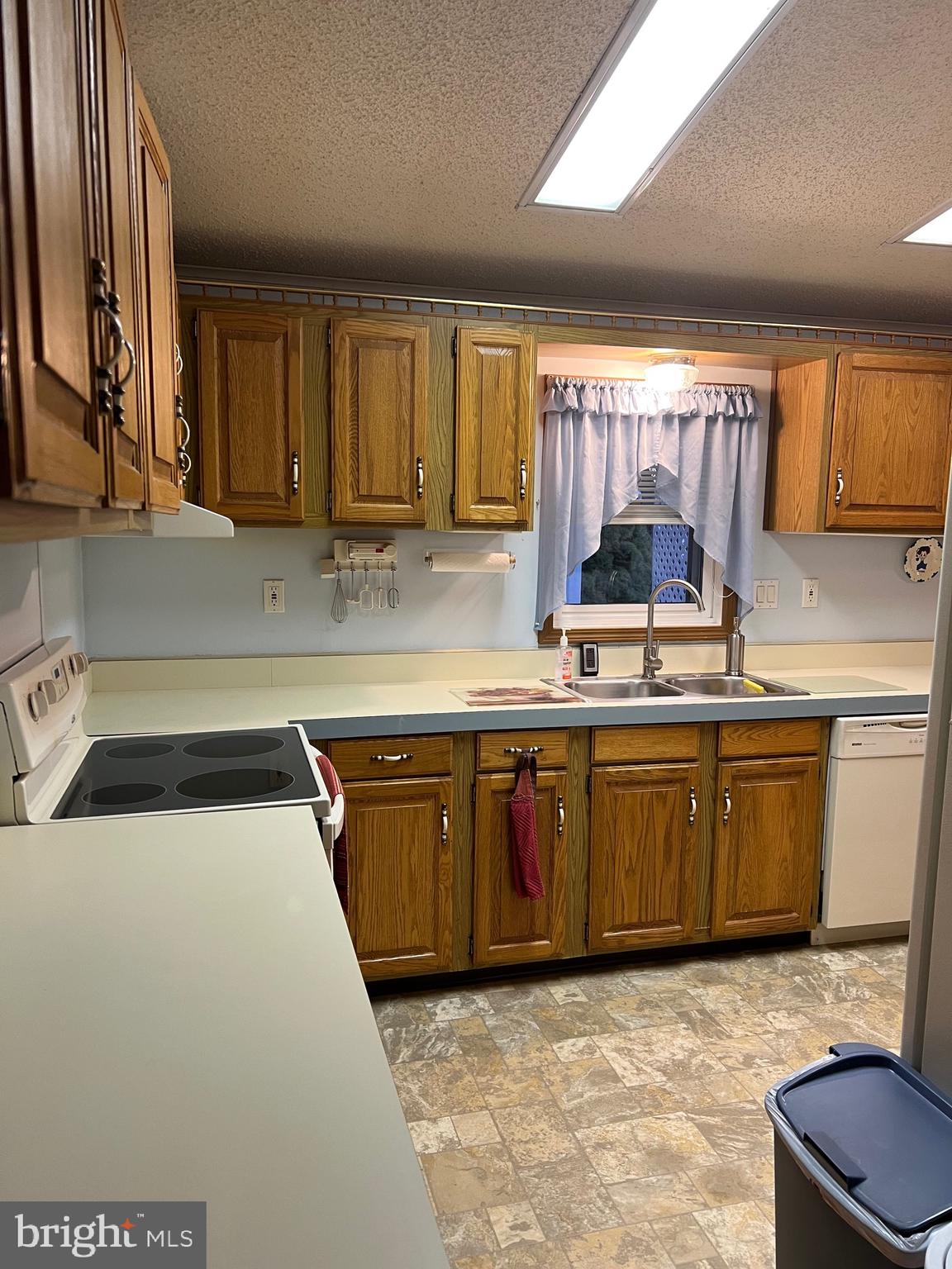 WESTVIEW TERRACE - Residential