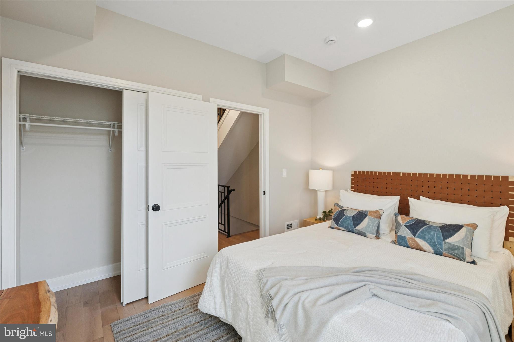 SOUTH KENSINGTON - Residential