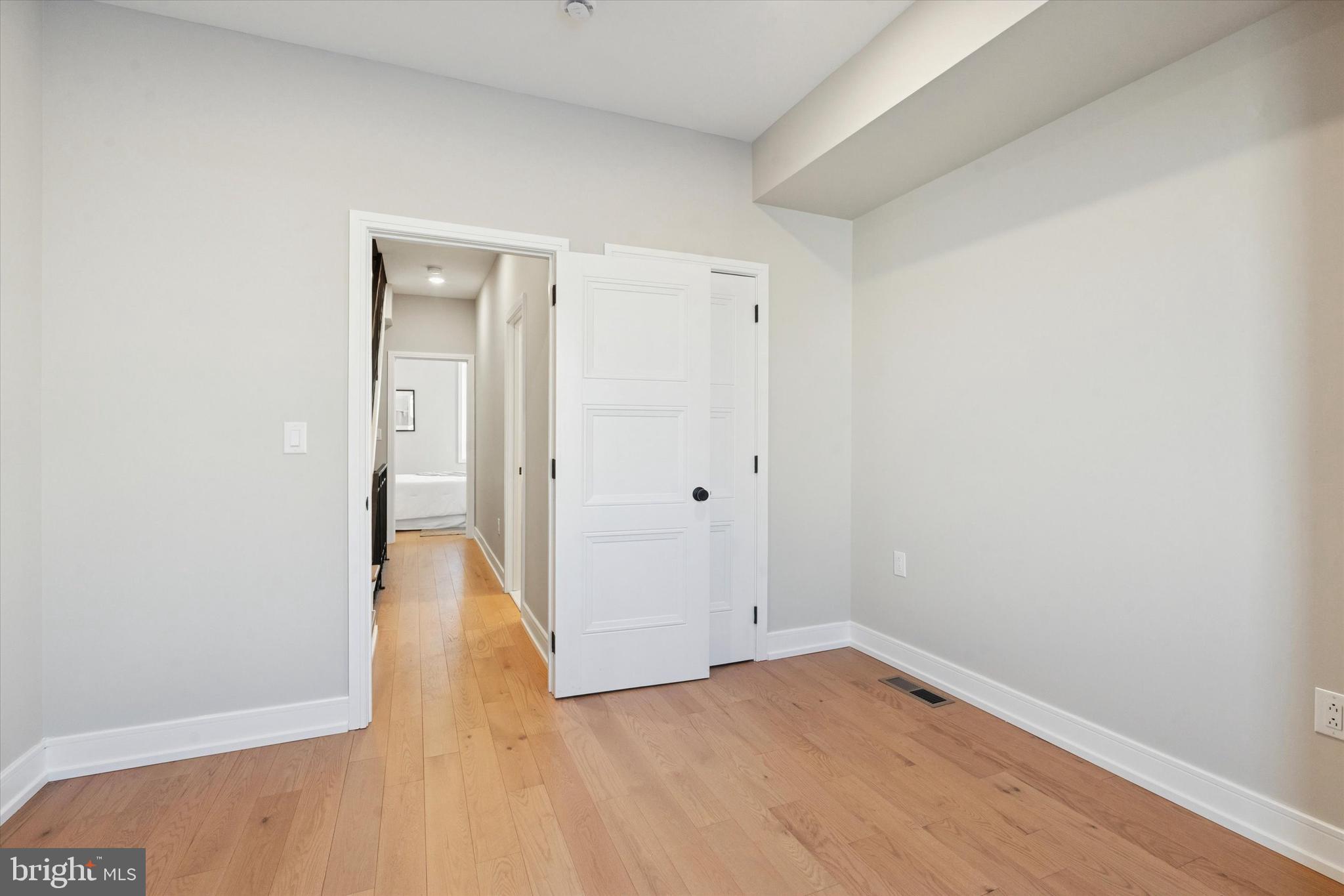 SOUTH KENSINGTON - Residential