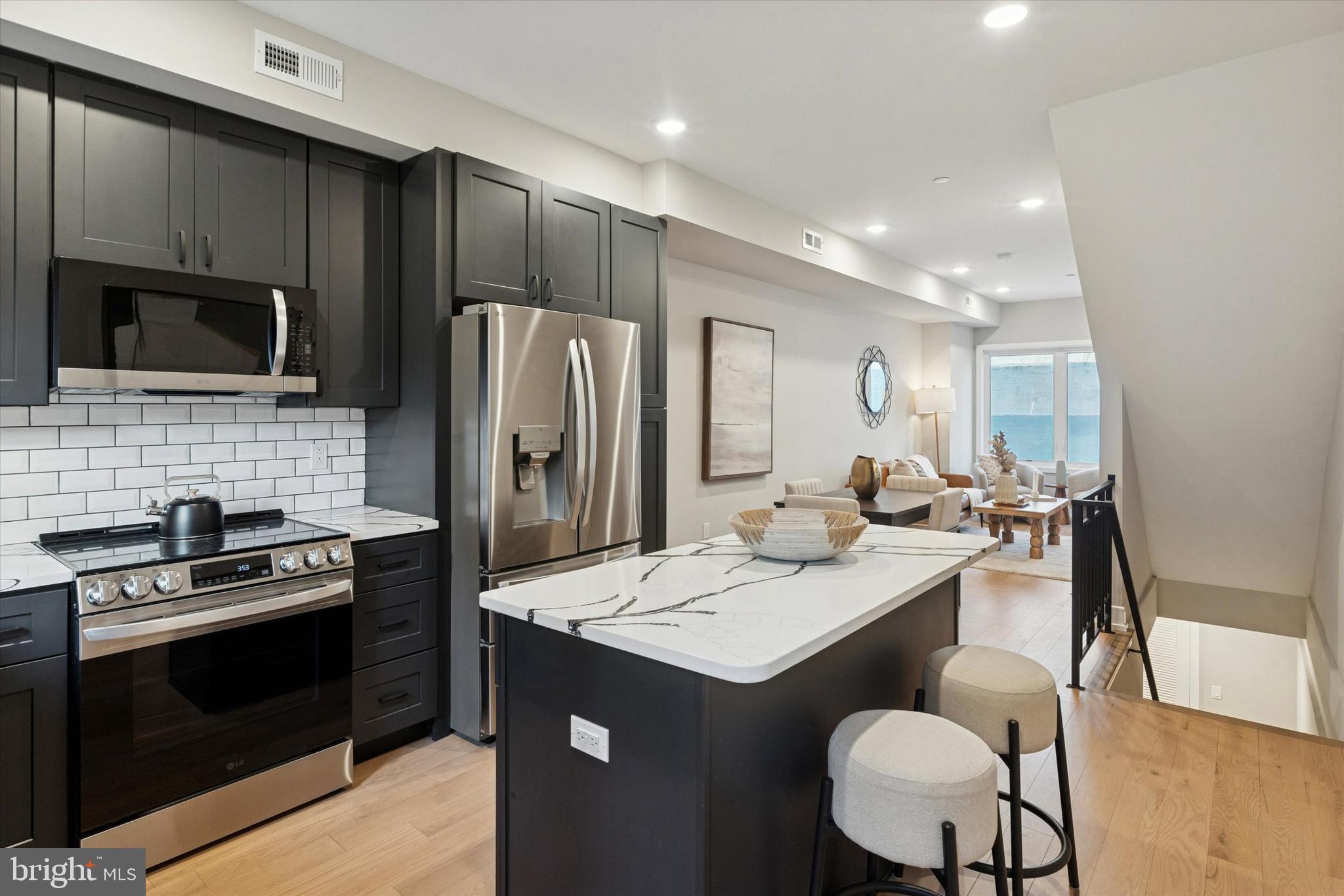 SOUTH KENSINGTON - Residential