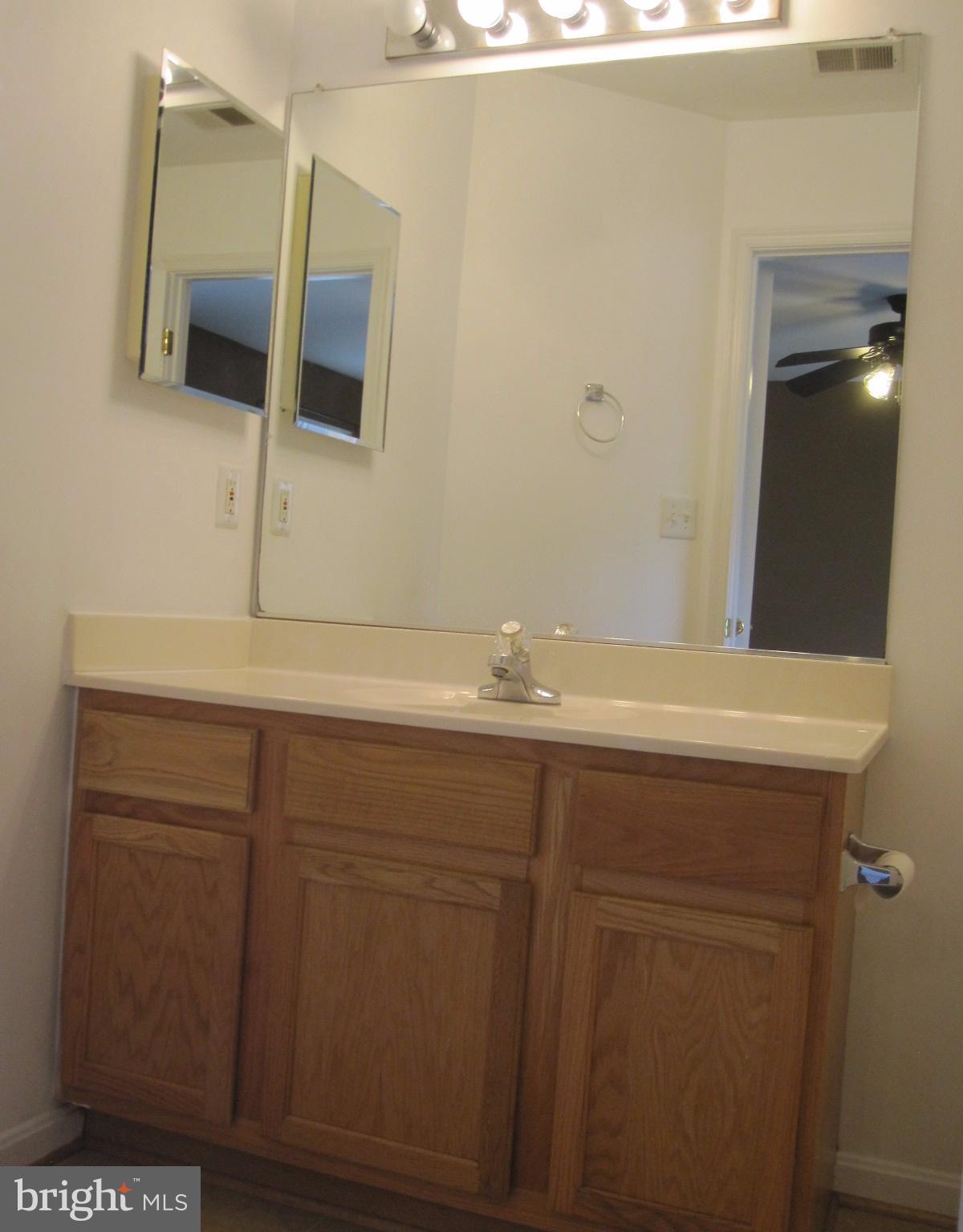 SHEFFIELD MANOR - Residential Lease