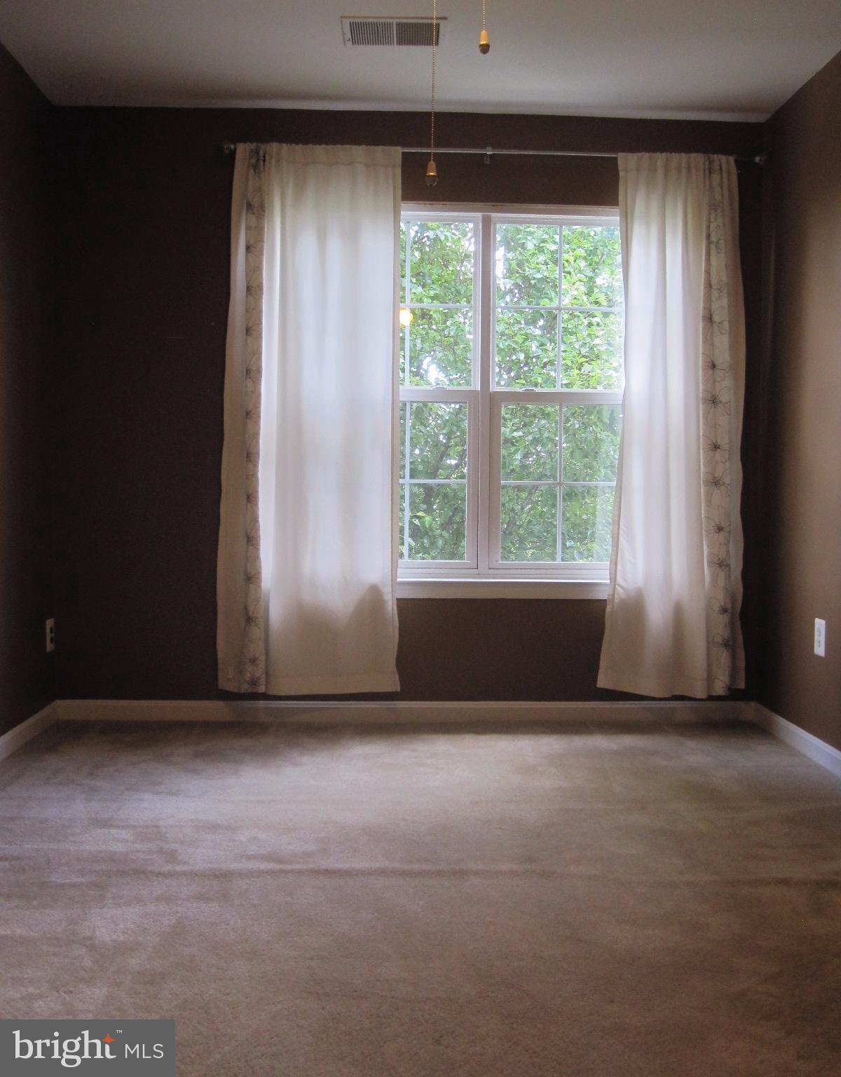 SHEFFIELD MANOR - Residential Lease