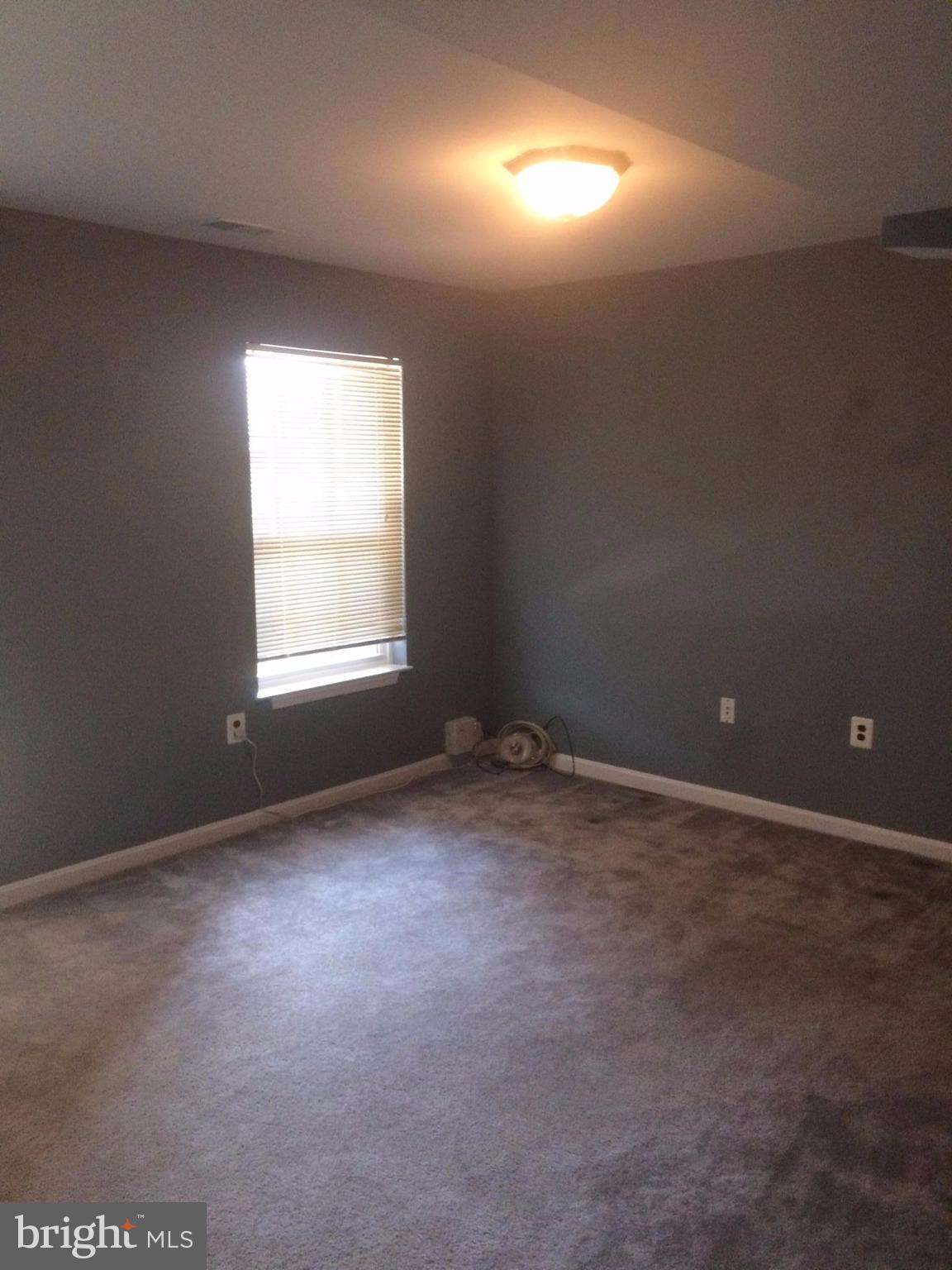 SHEFFIELD MANOR - Residential Lease