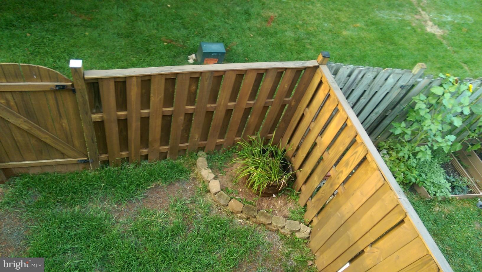 SHEFFIELD MANOR - Residential Lease