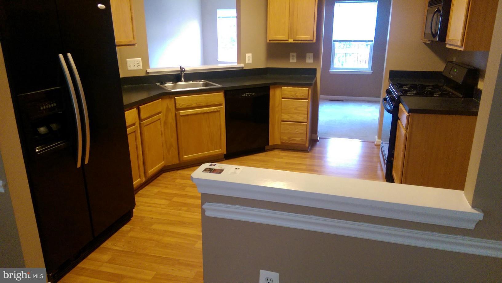 SHEFFIELD MANOR - Residential Lease