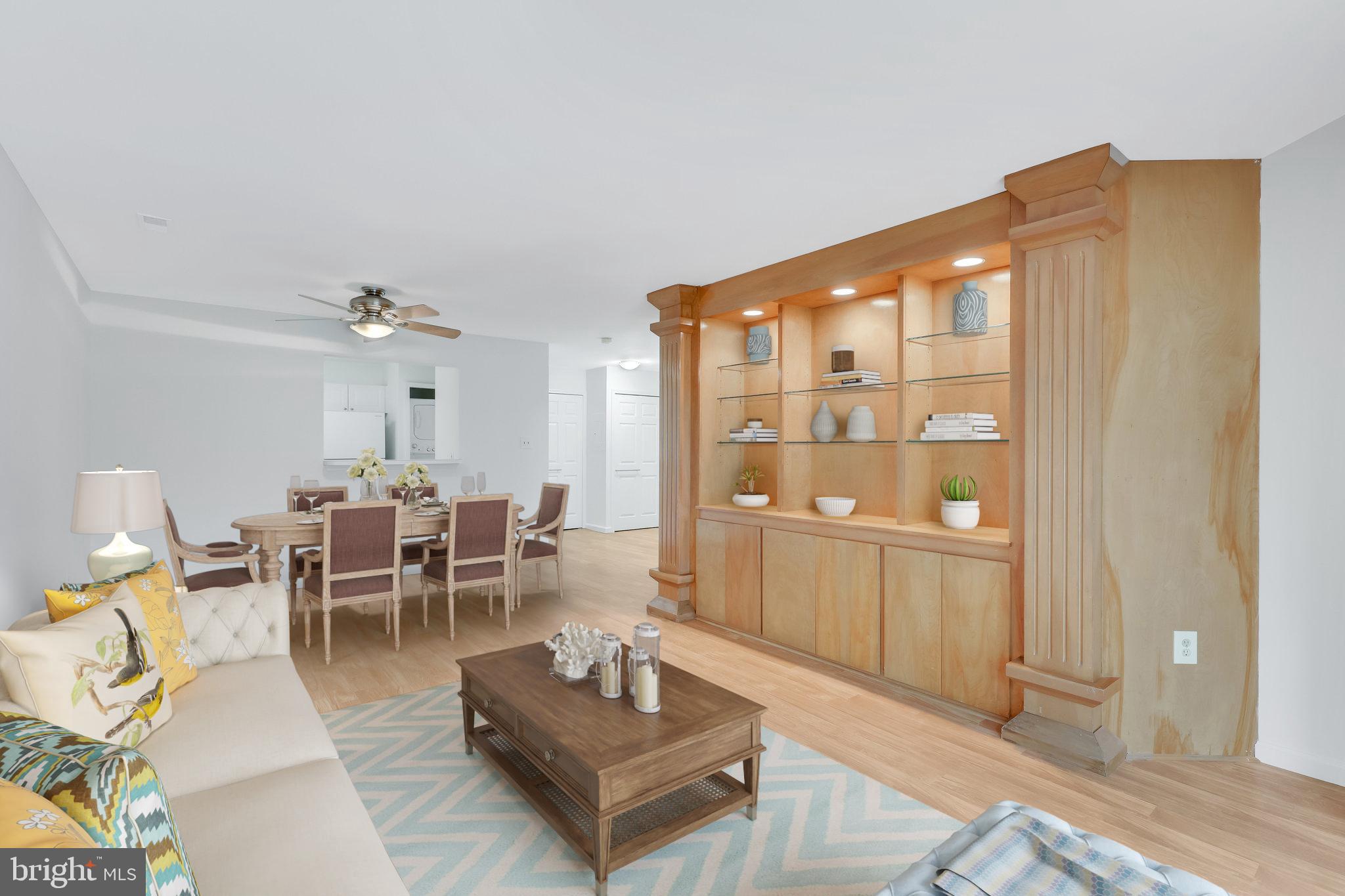 LAKESHORE CONDO - Residential