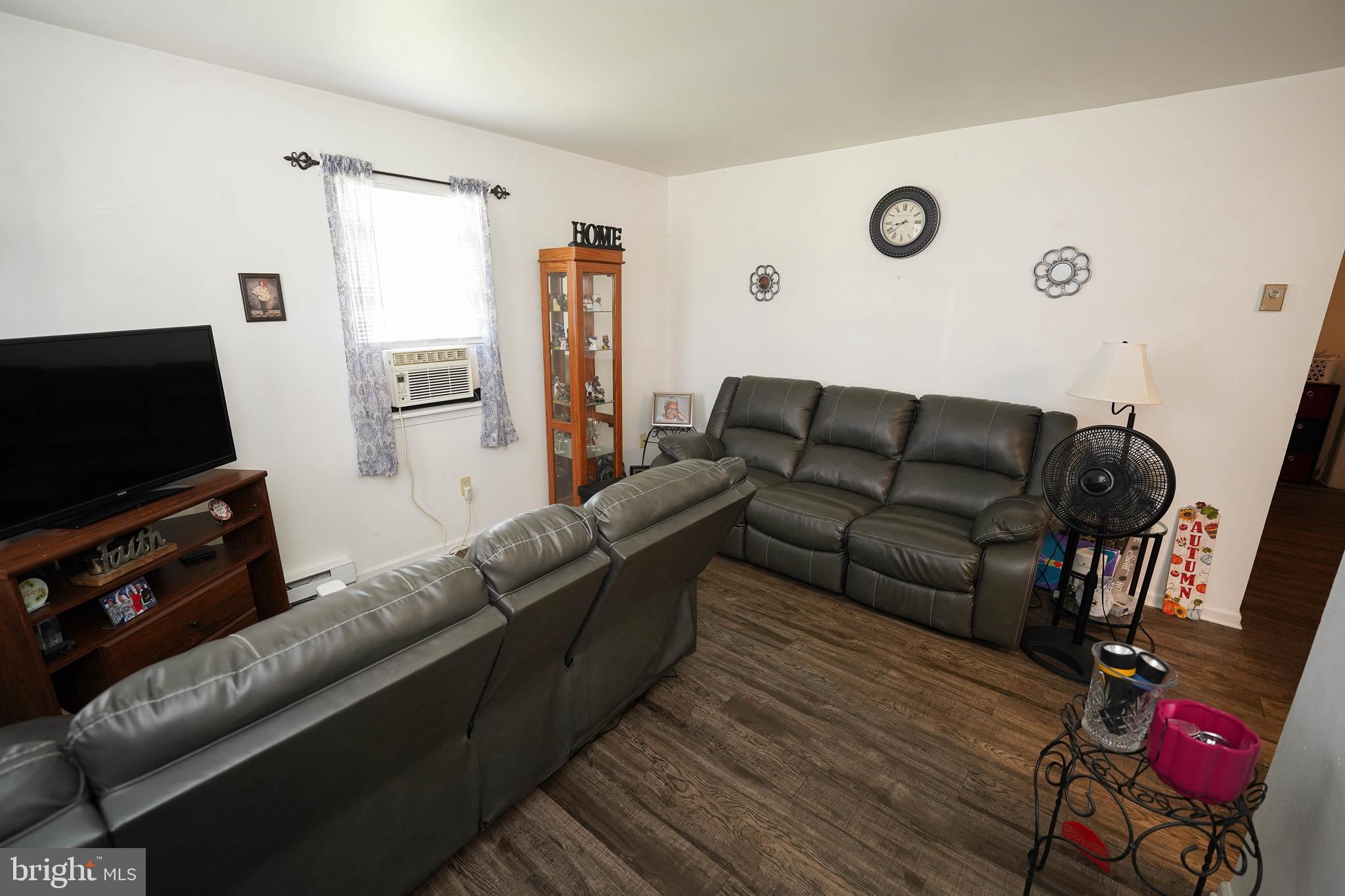 30708 HAMPDEN AVENUE