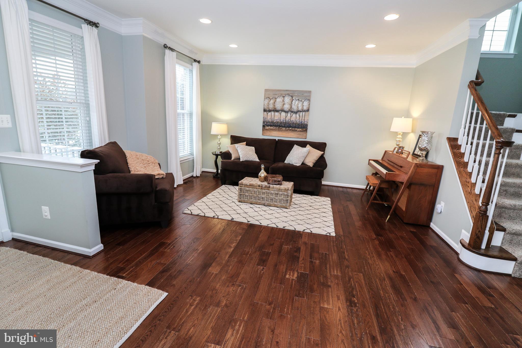 SOUTH RIDING - Residential