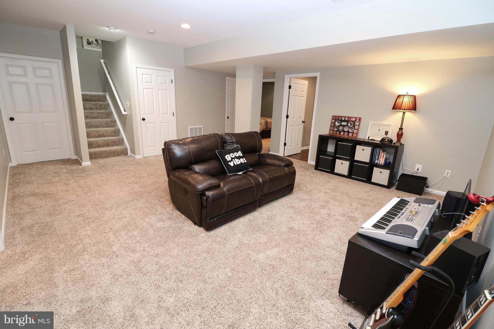 SOUTH RIDING - Residential