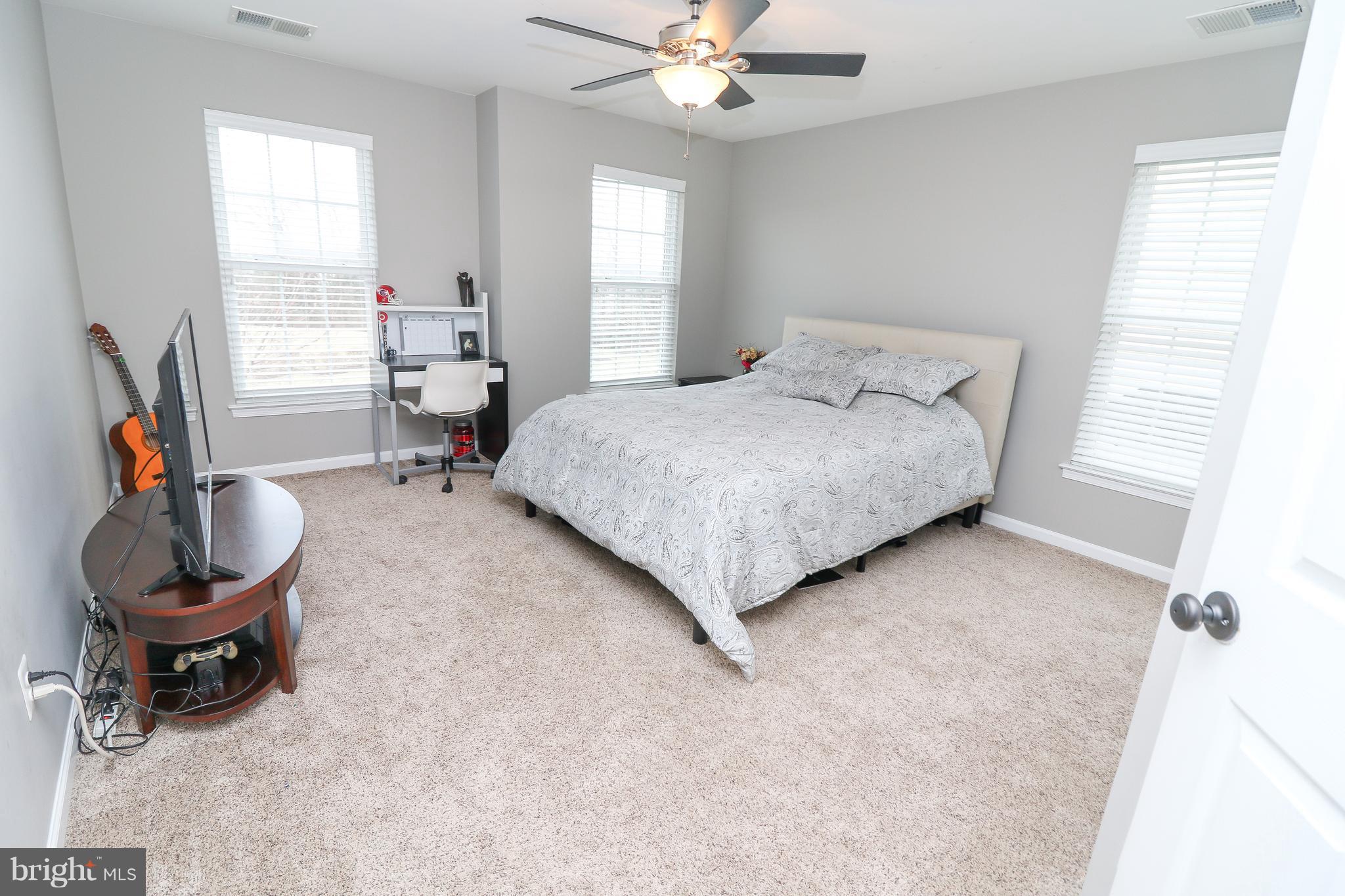 SOUTH RIDING - Residential