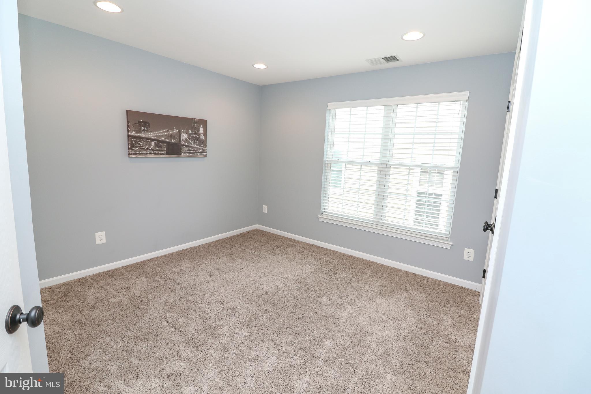 SOUTH RIDING - Residential