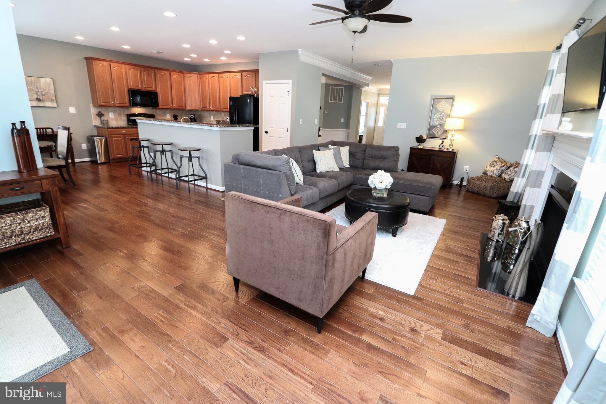 SOUTH RIDING - Residential