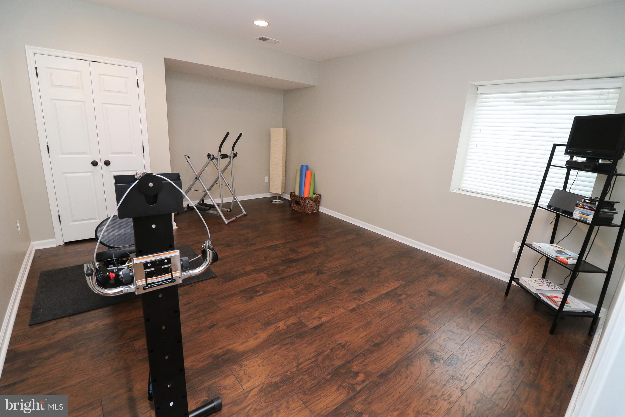 SOUTH RIDING - Residential